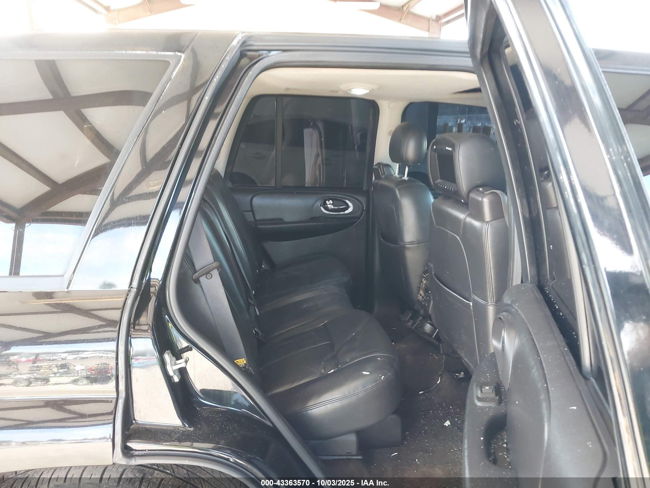 CHEVROLET TRAILBLAZER image 8