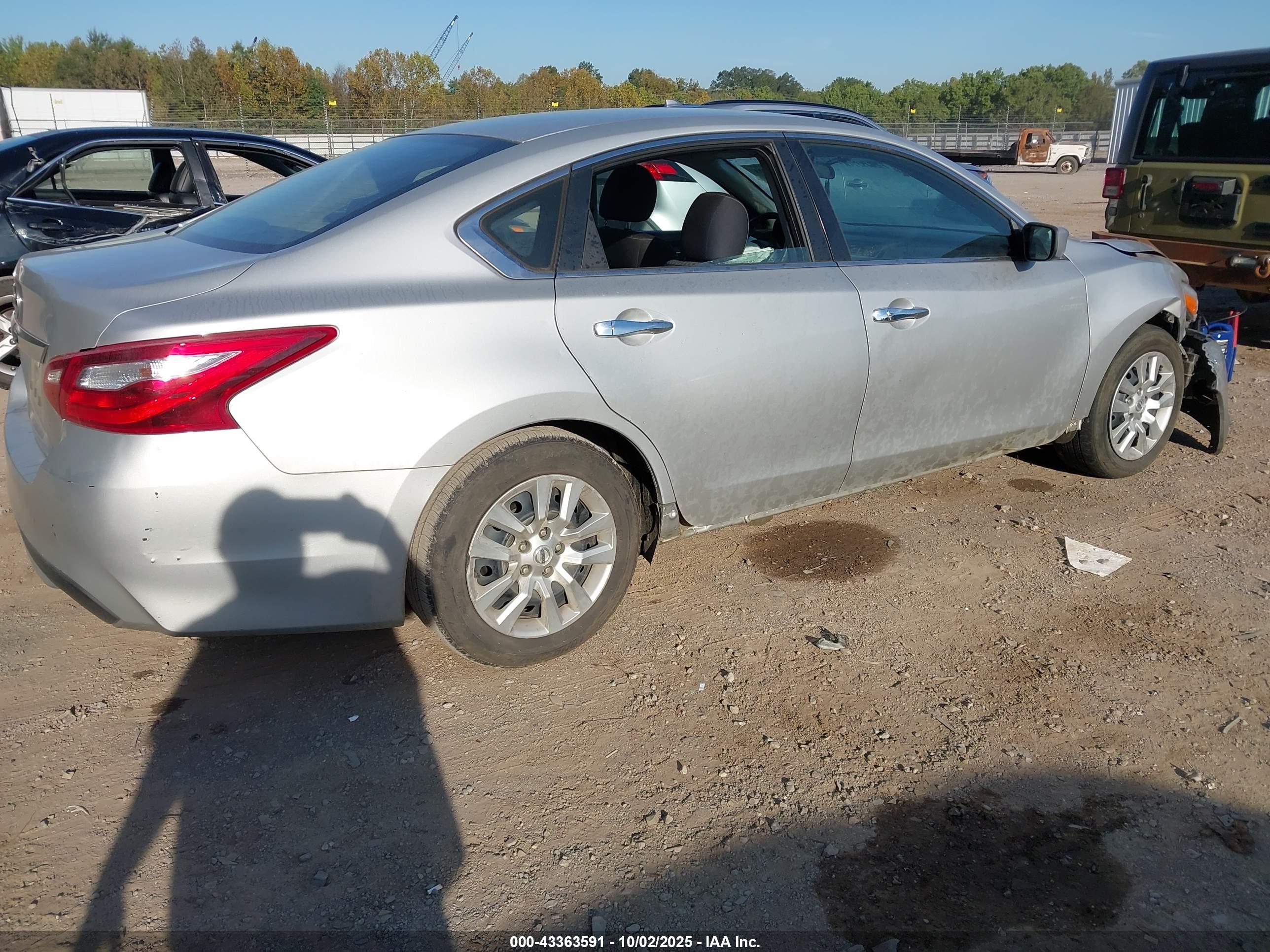 NISSAN ALTIMA image 4