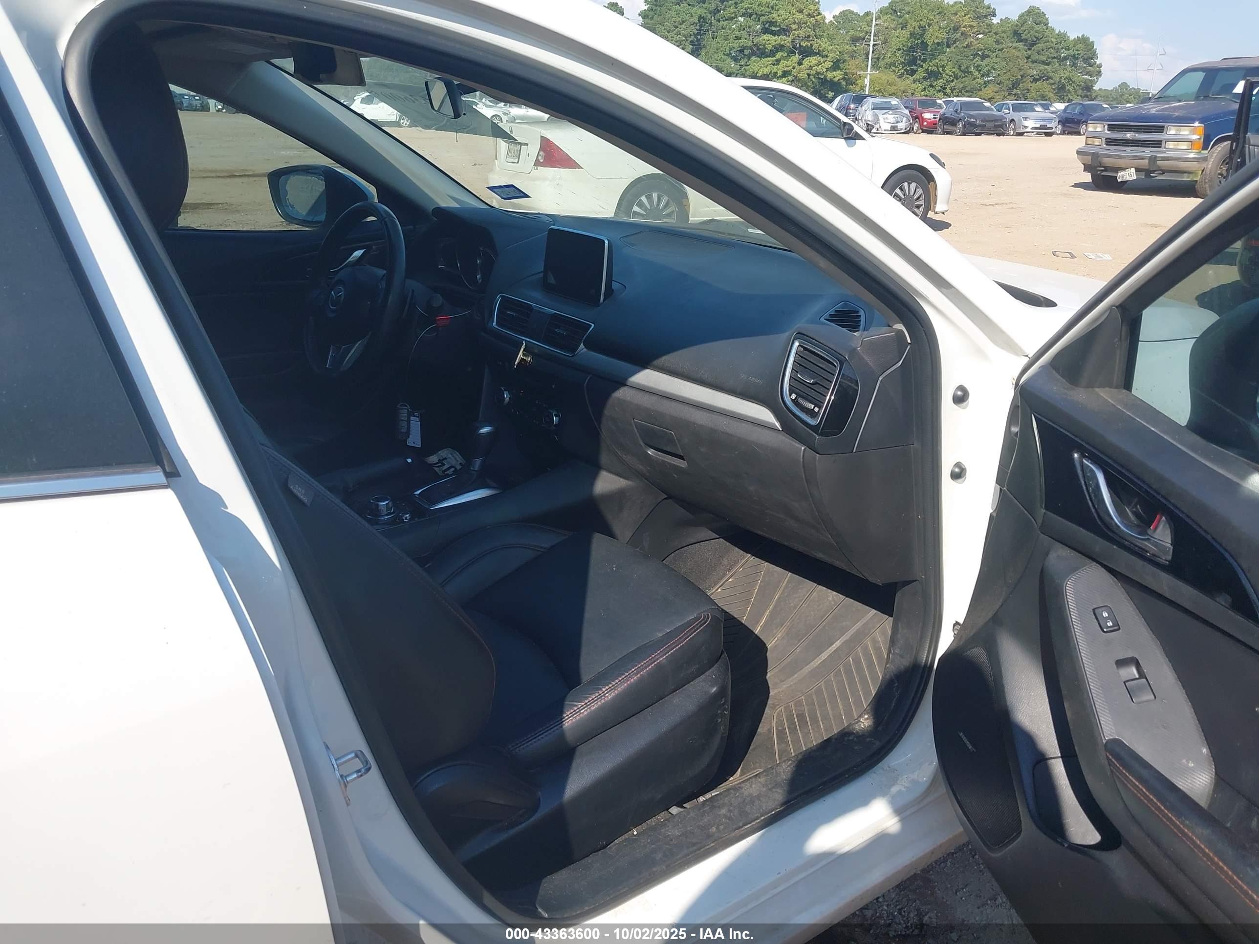 MAZDA MAZDA3 image 5