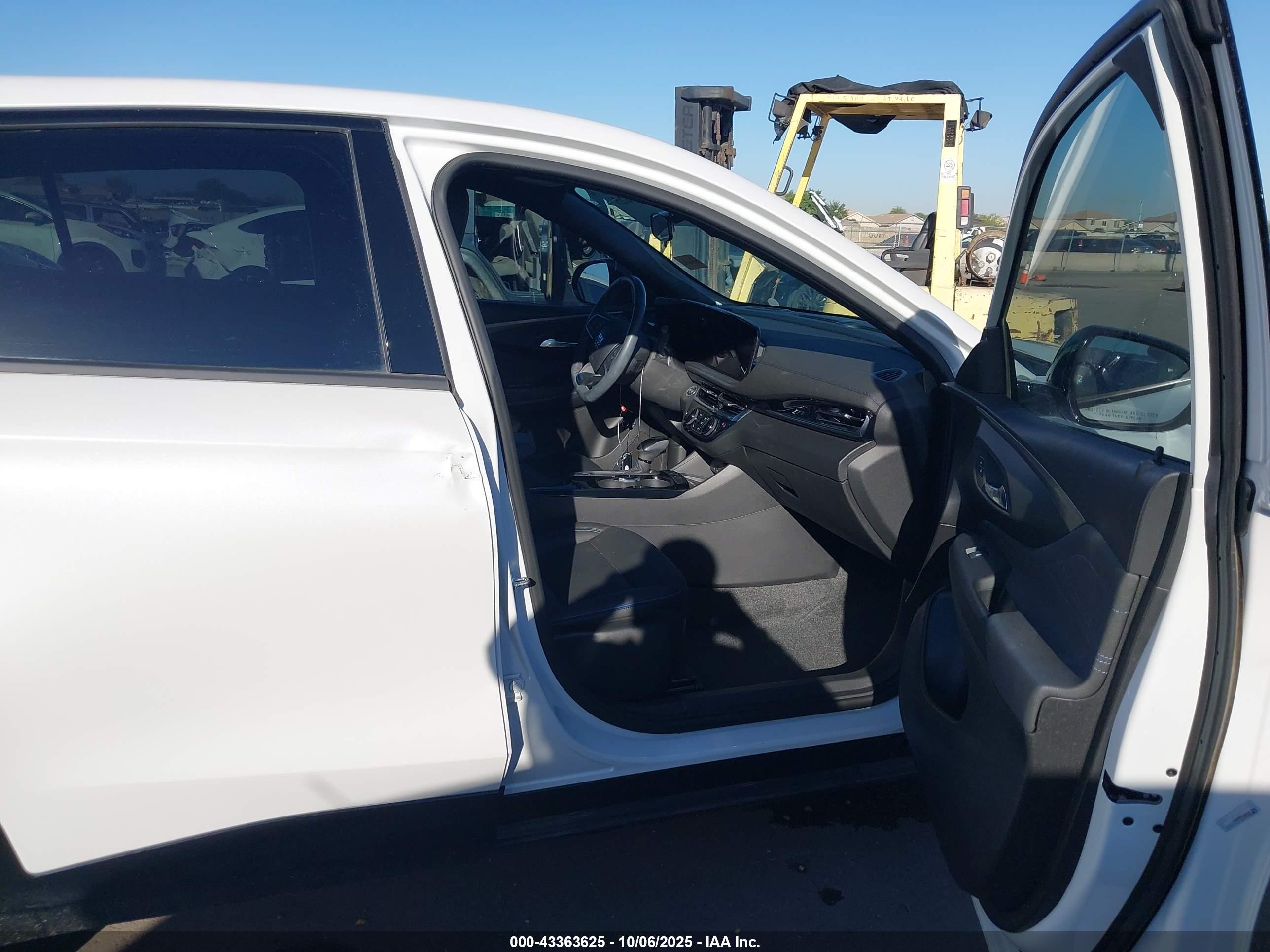 BUICK ENVISTA image 5