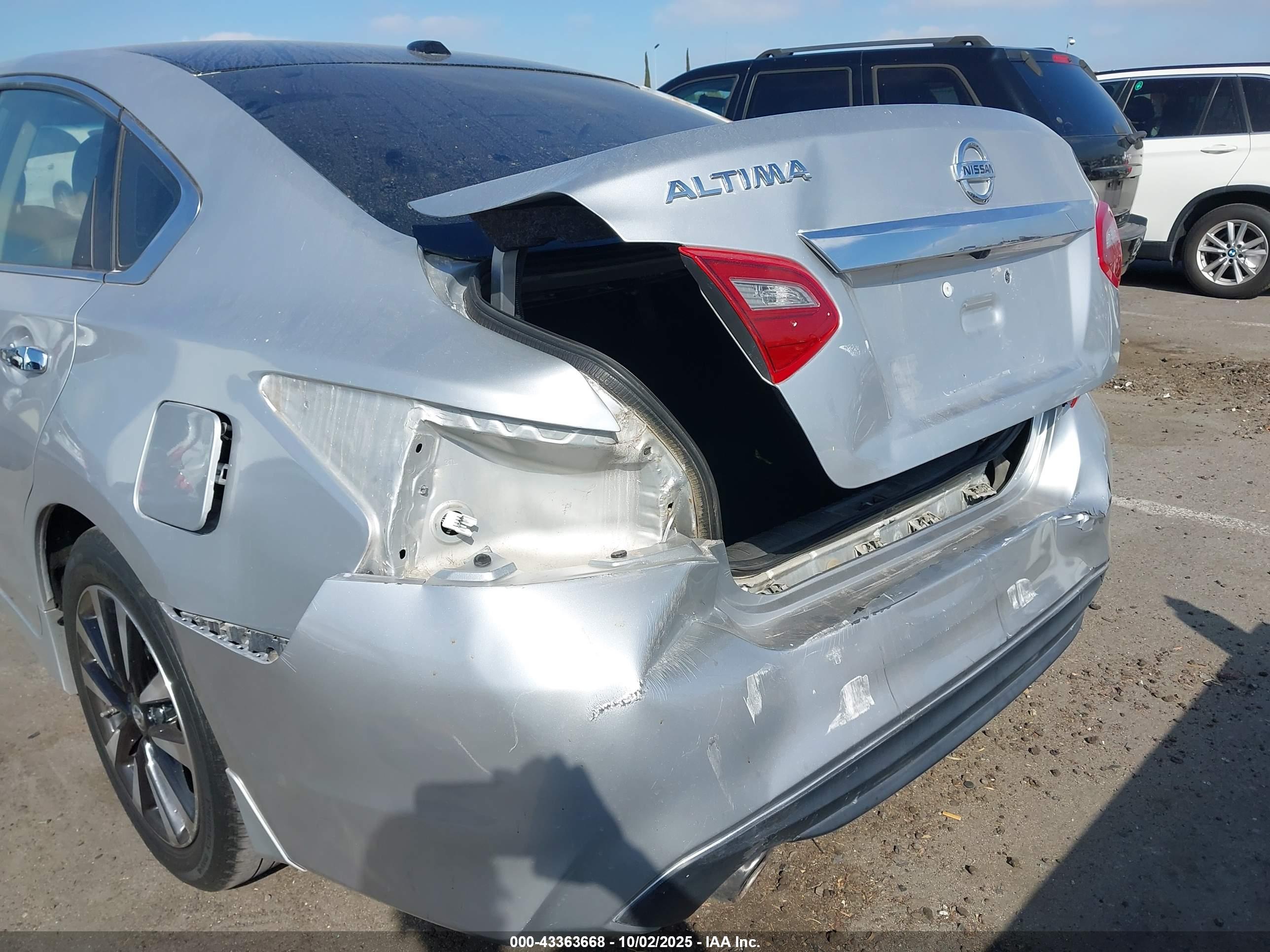 NISSAN ALTIMA image 6