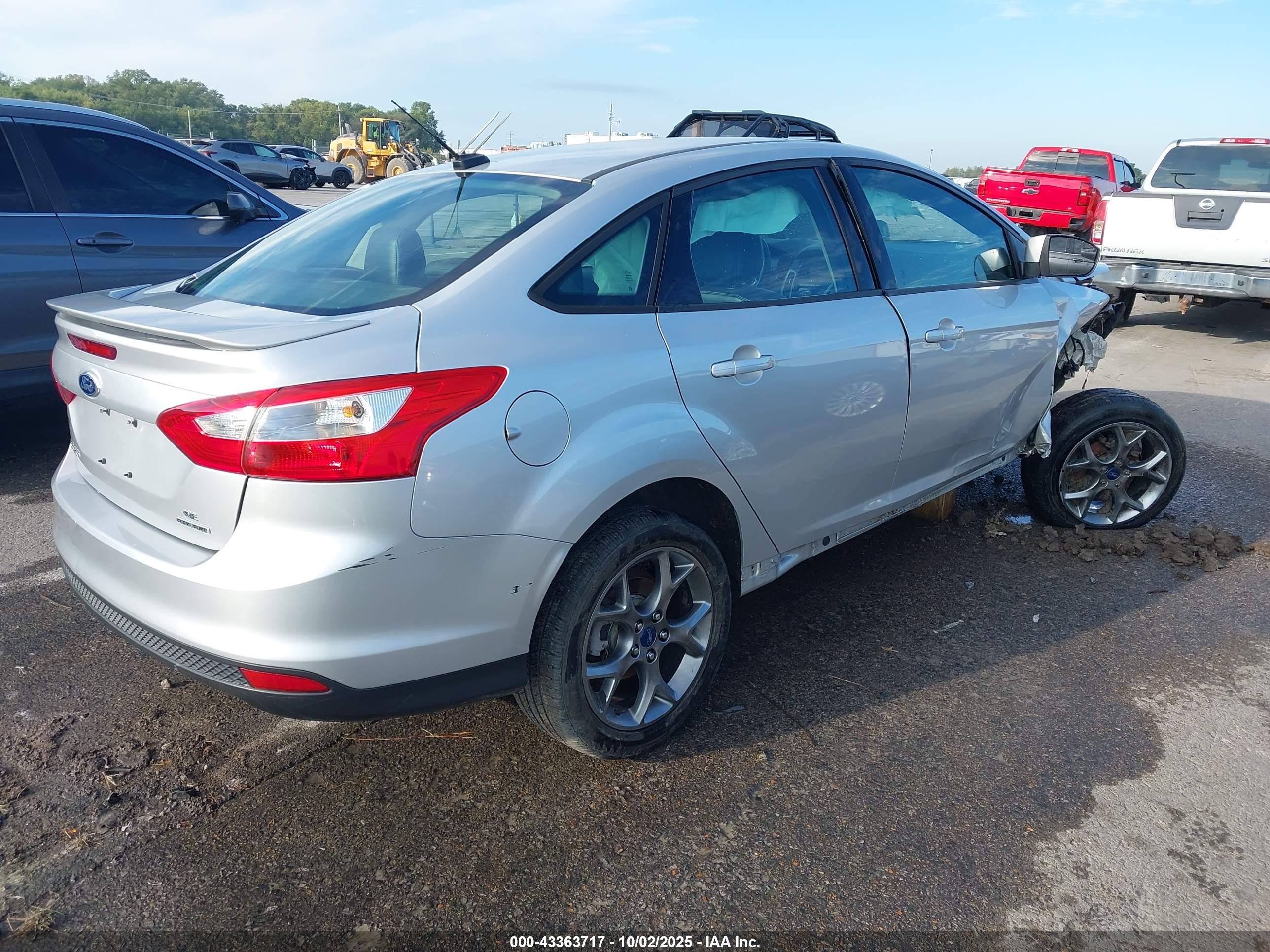 FORD FOCUS image 4