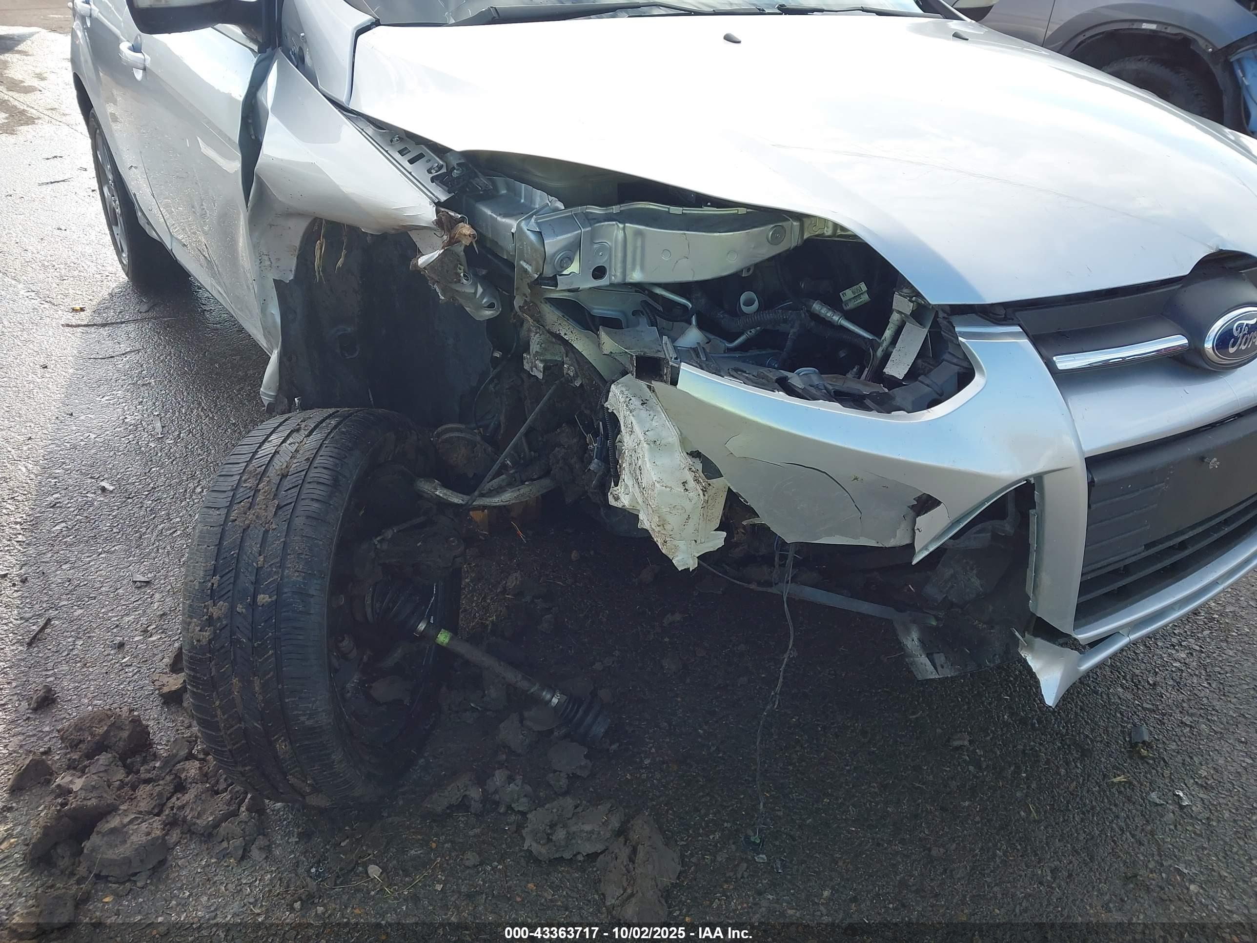 FORD FOCUS image 6