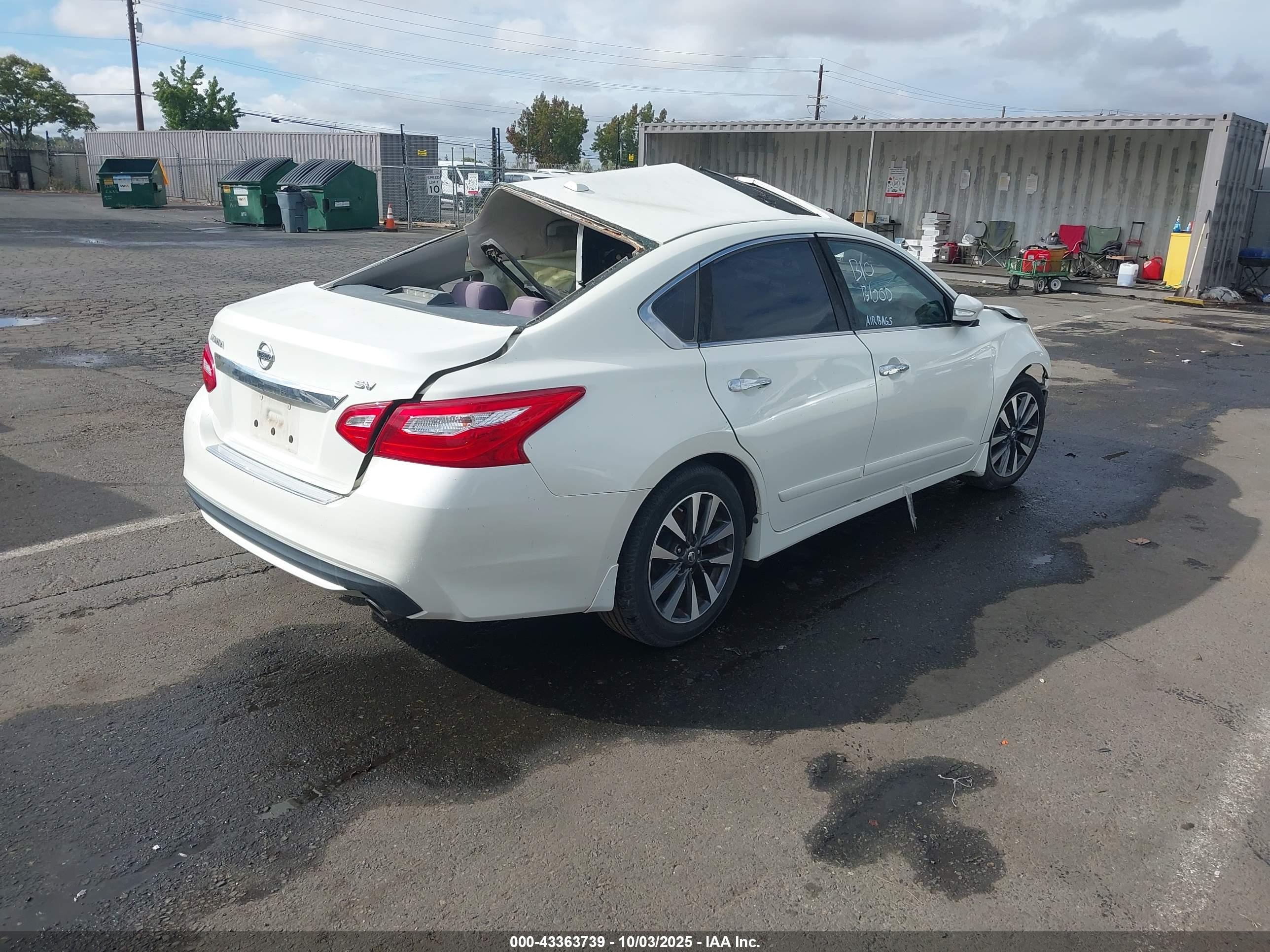 NISSAN ALTIMA image 4