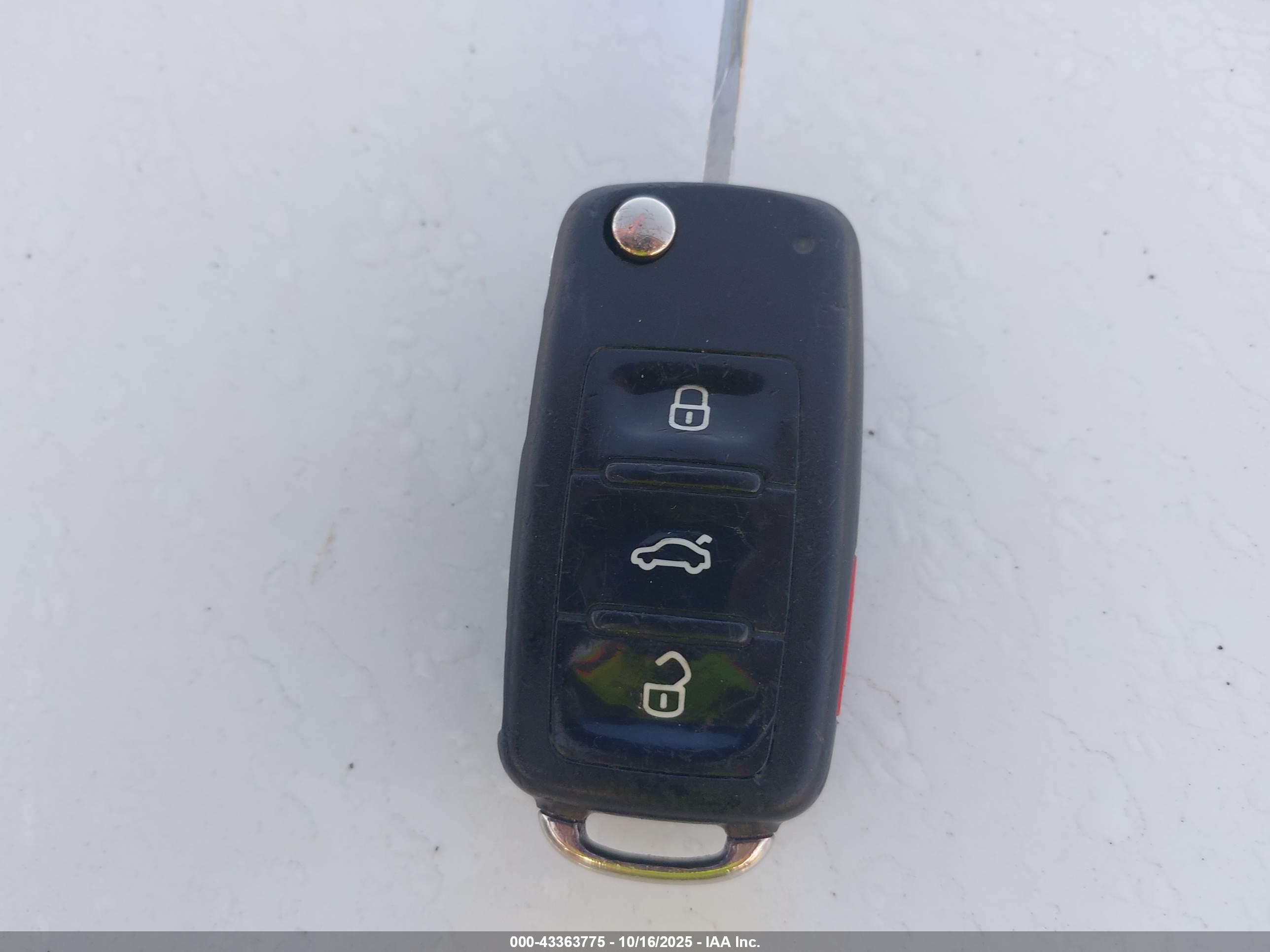 VOLKSWAGEN JETTA image 11