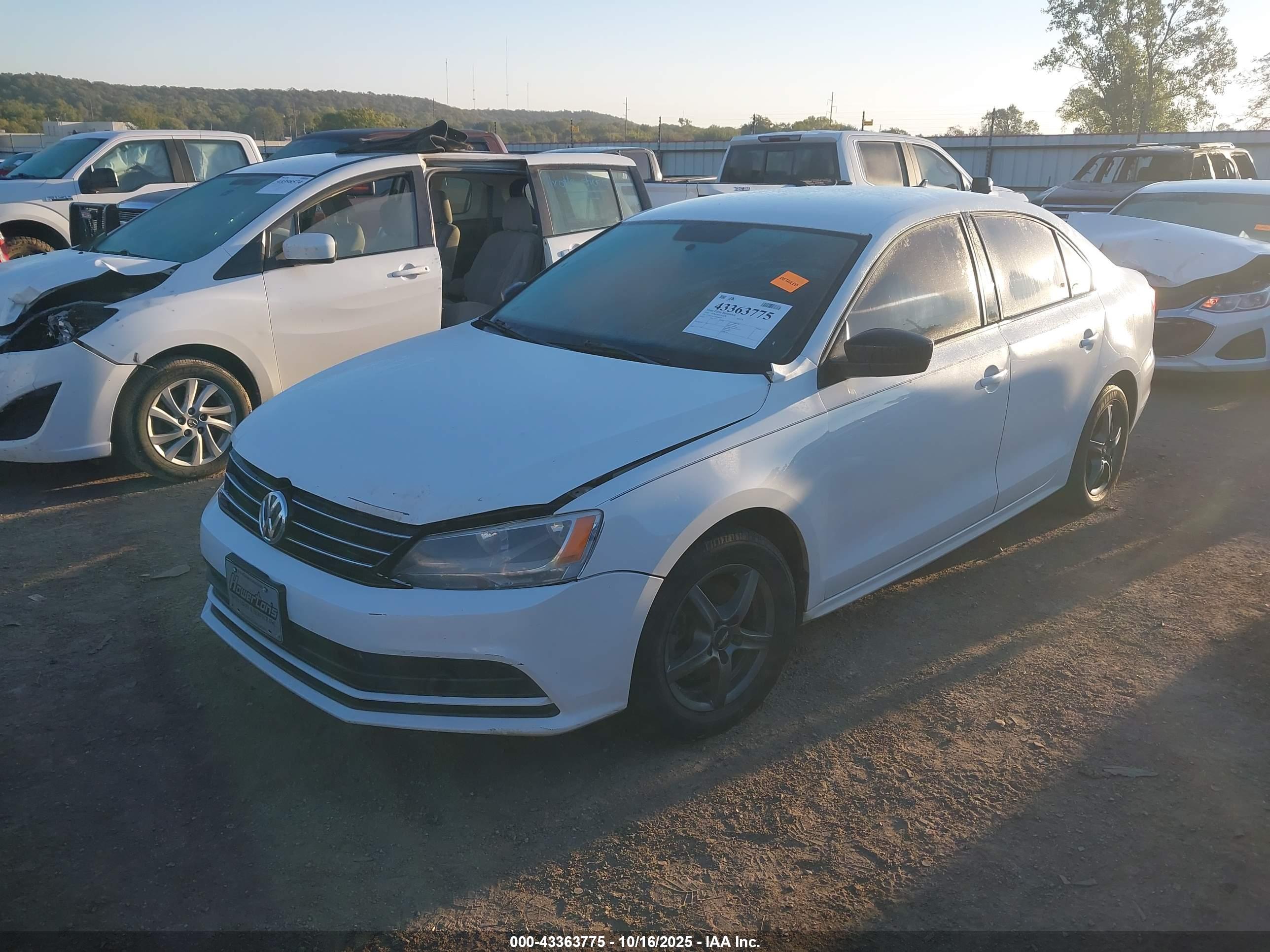 VOLKSWAGEN JETTA image 2