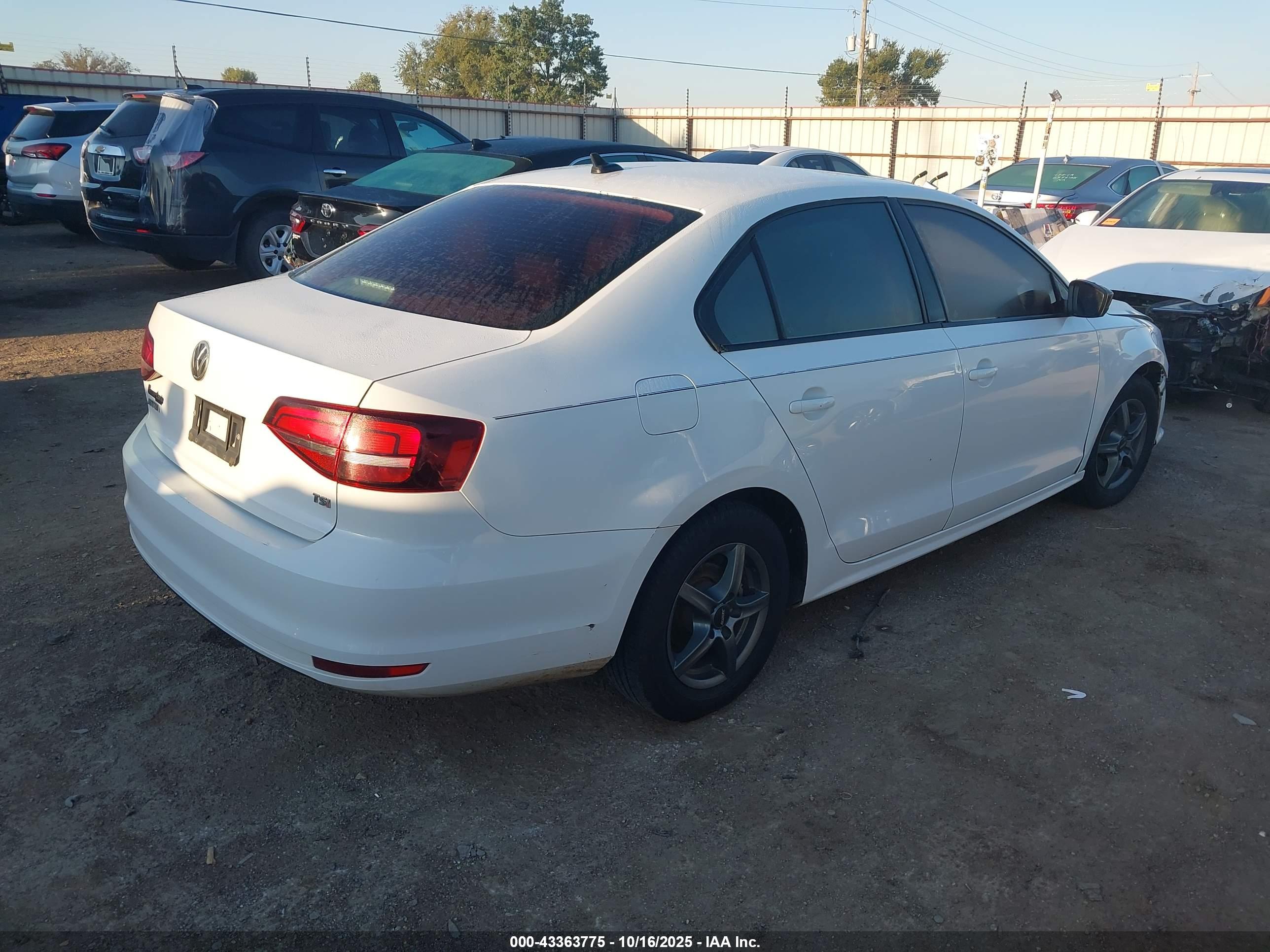 VOLKSWAGEN JETTA image 4