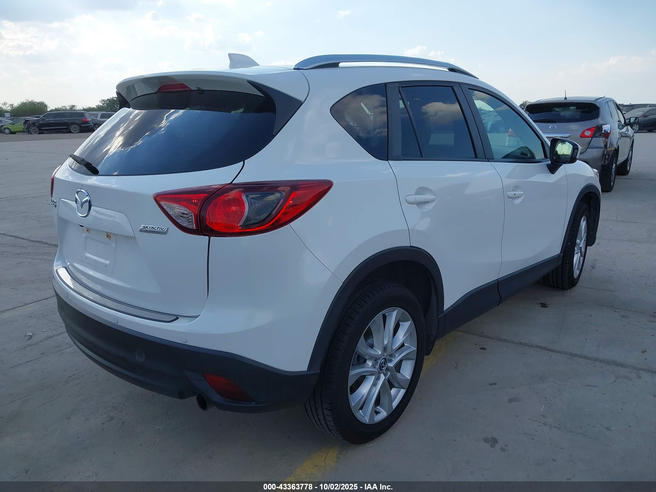 MAZDA CX-5 image 4