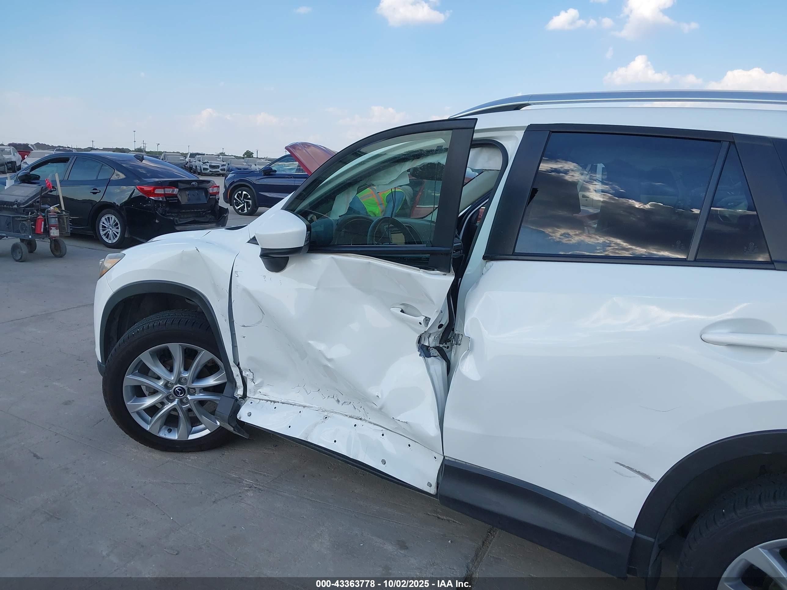MAZDA CX-5 image 6