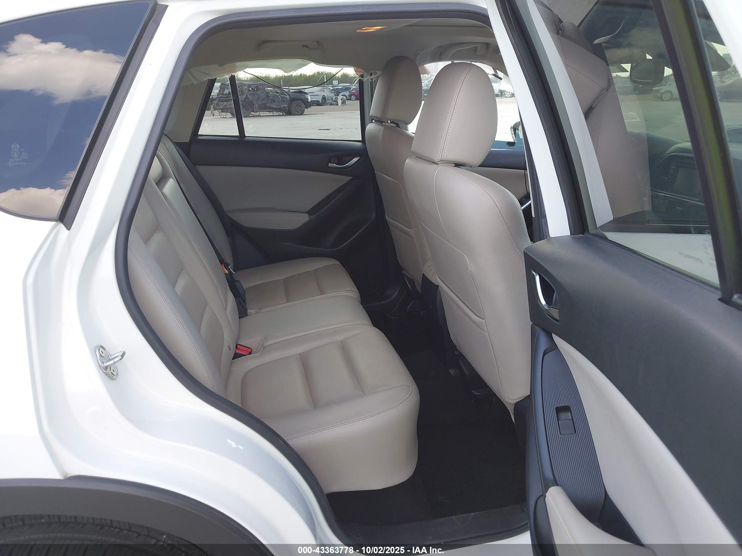 MAZDA CX-5 image 8