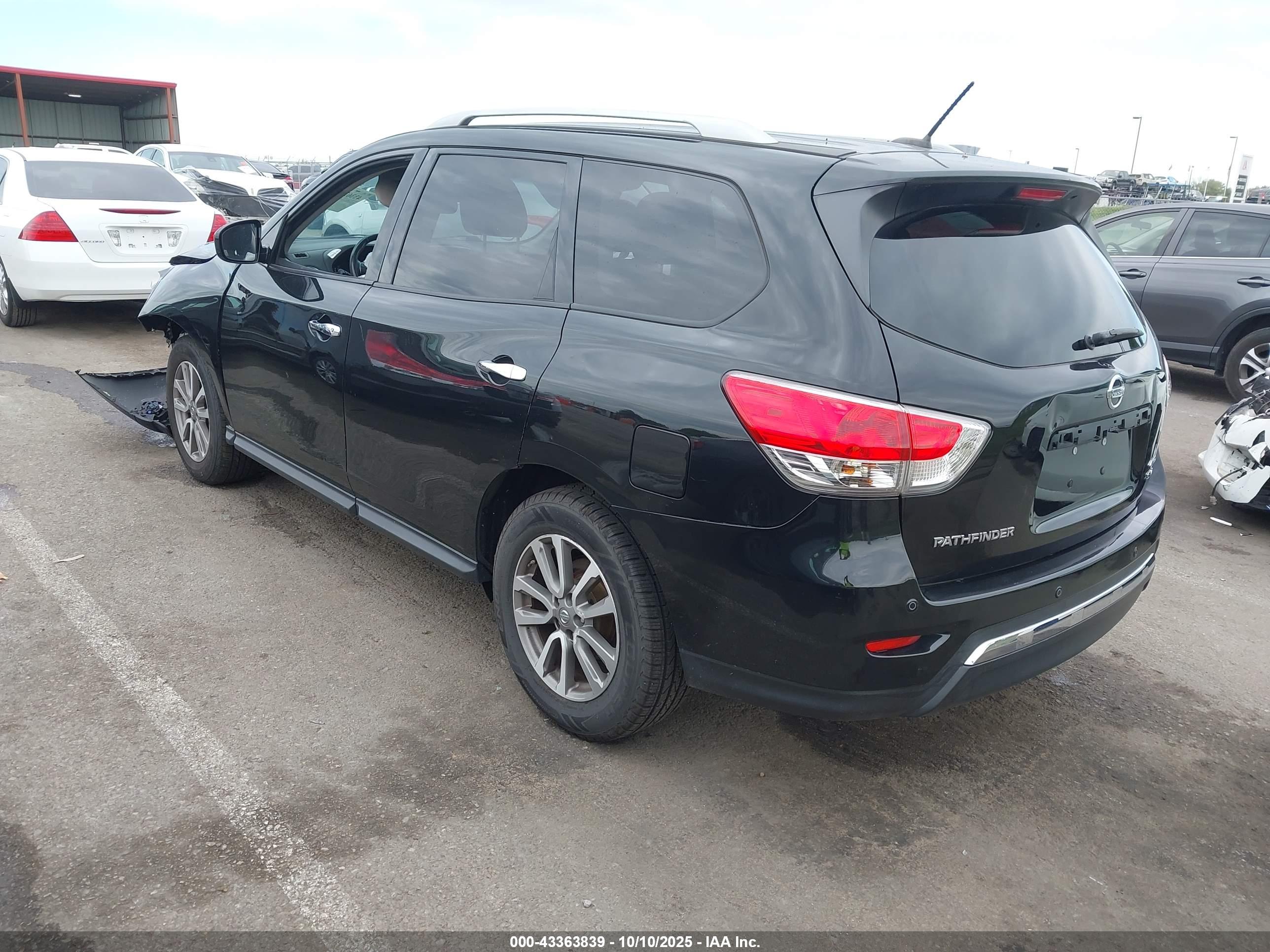 NISSAN PATHFINDER image 3