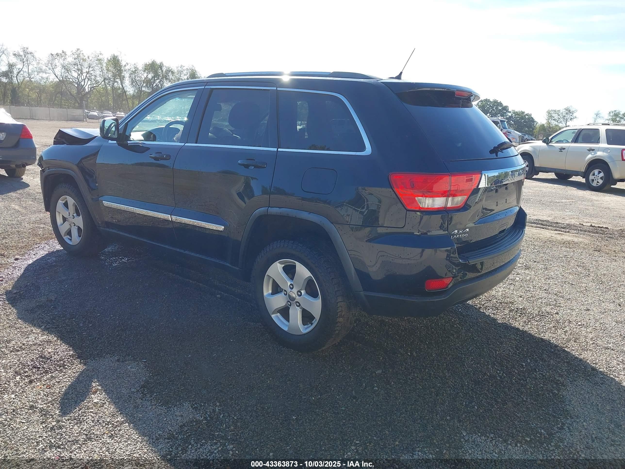 JEEP GRAND image 3
