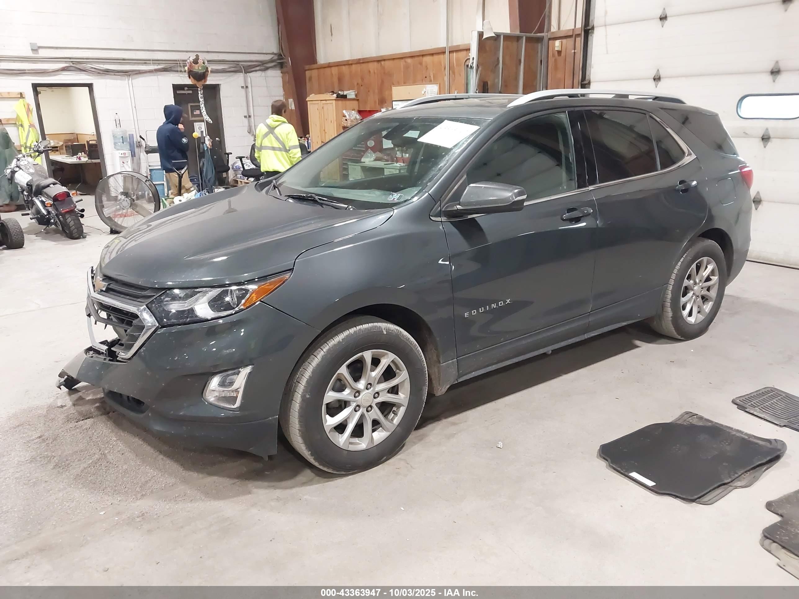 CHEVROLET EQUINOX image 2
