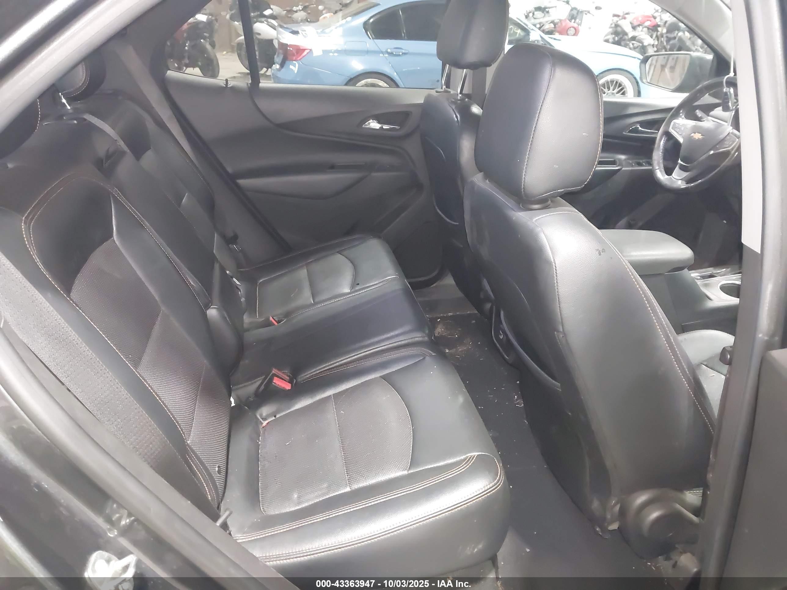 CHEVROLET EQUINOX image 8
