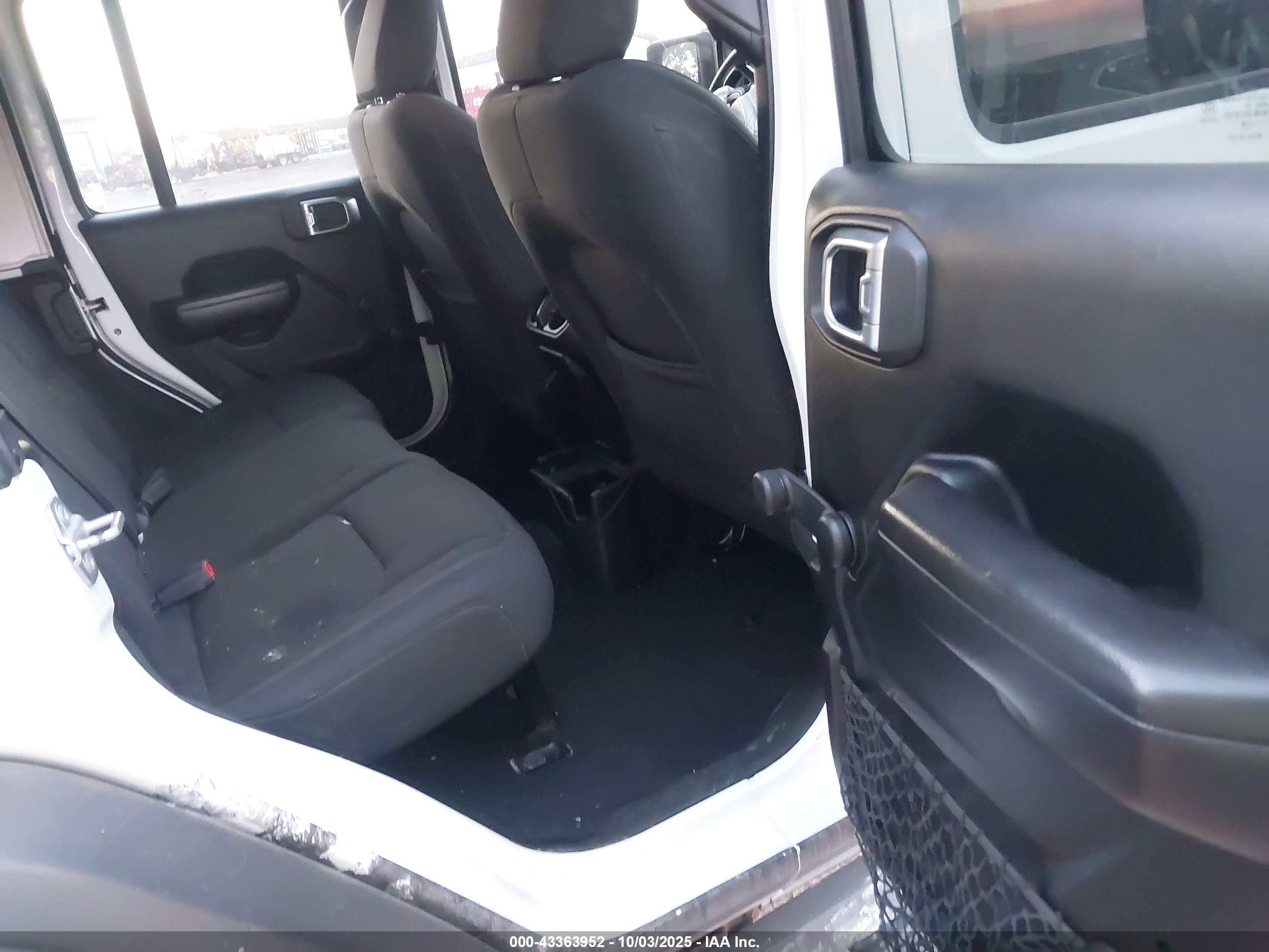 JEEP WRANGLER image 8