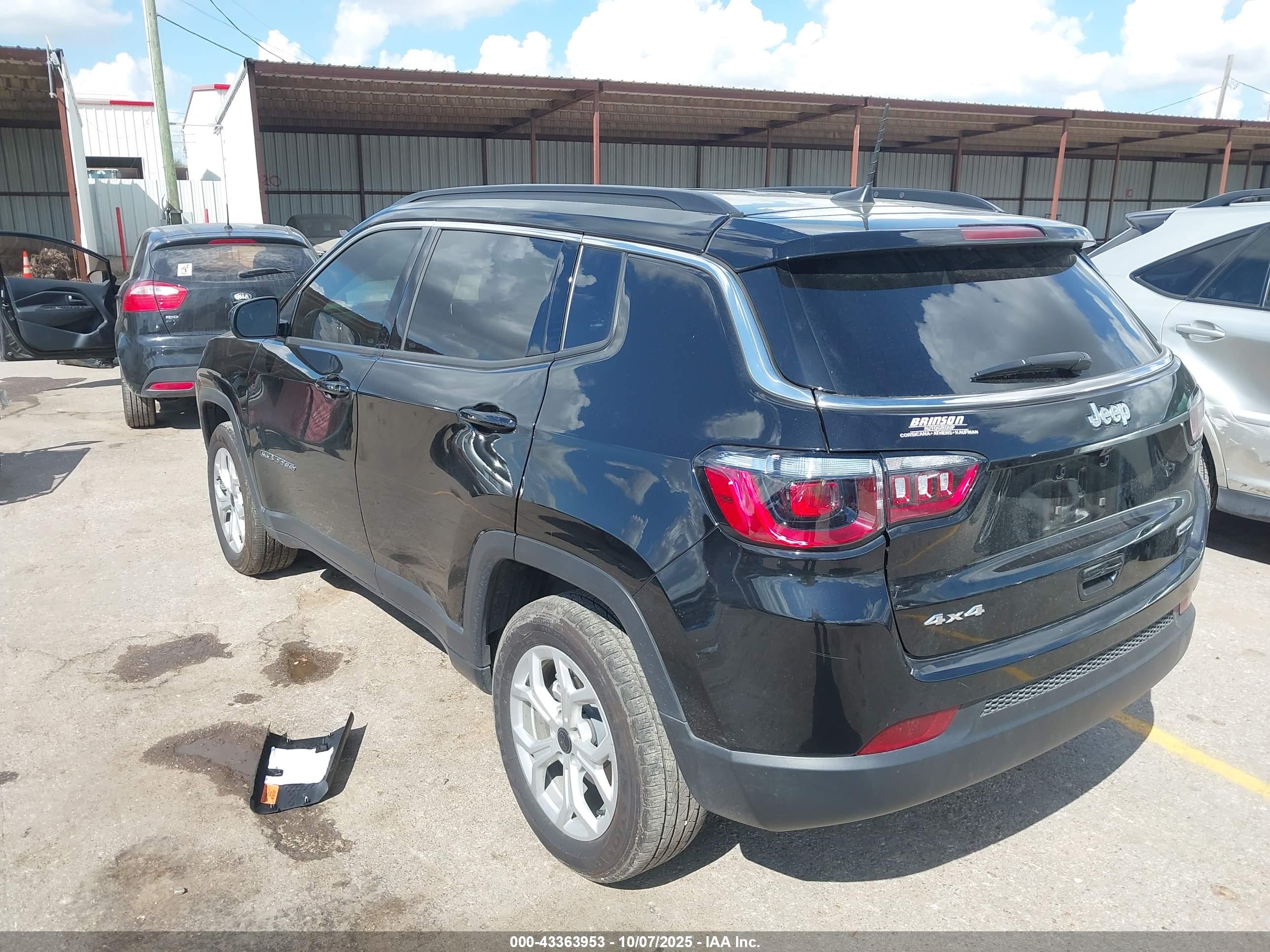JEEP COMPASS image 3