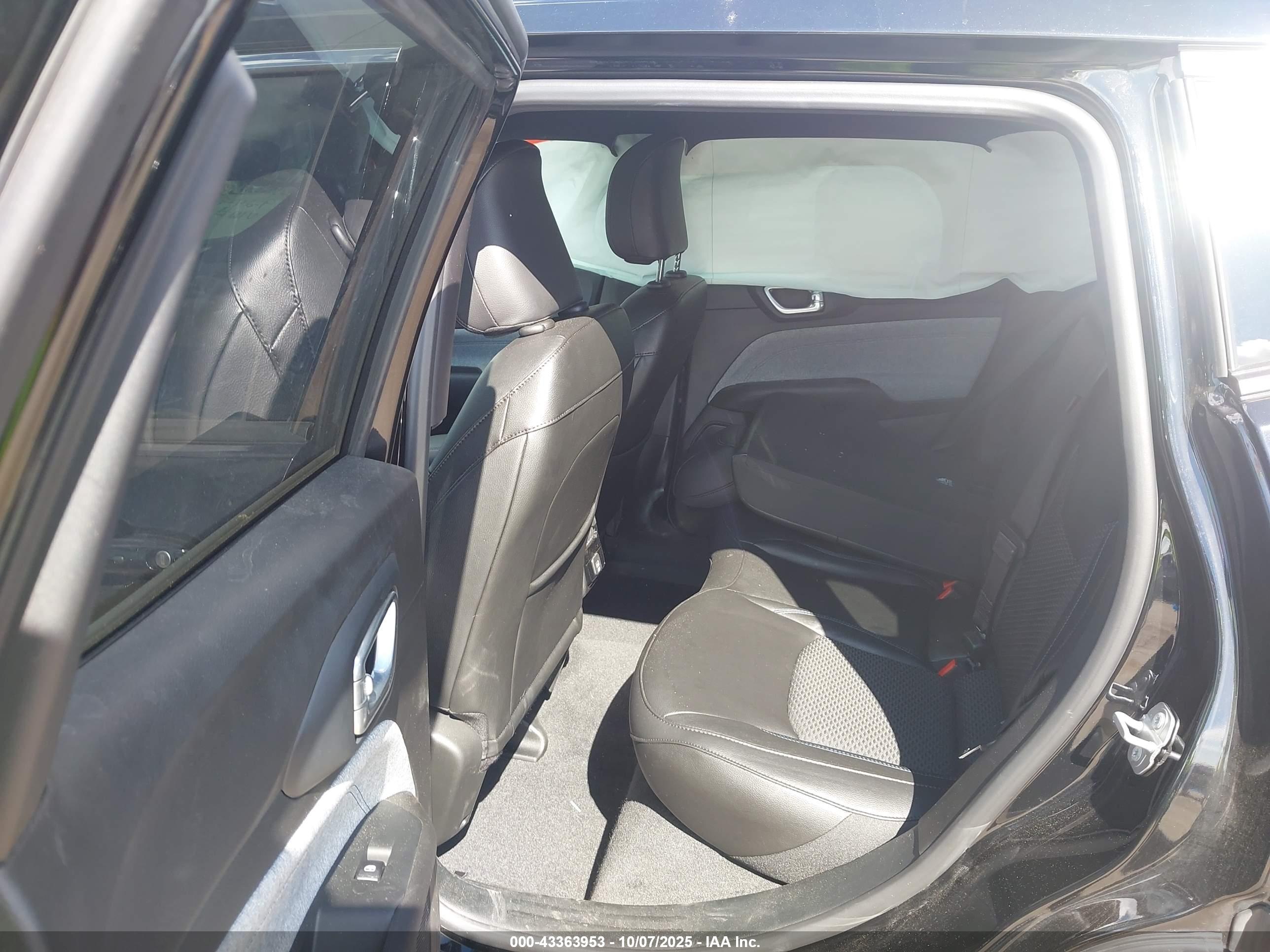 JEEP COMPASS image 8