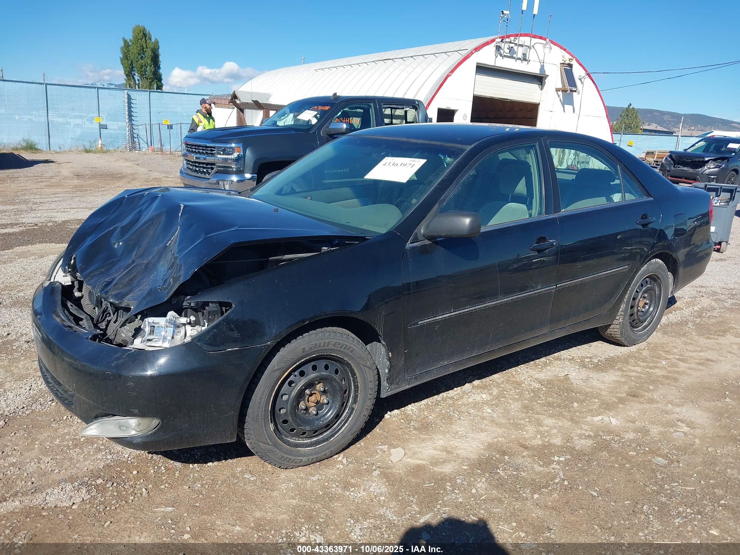 TOYOTA CAMRY image 2