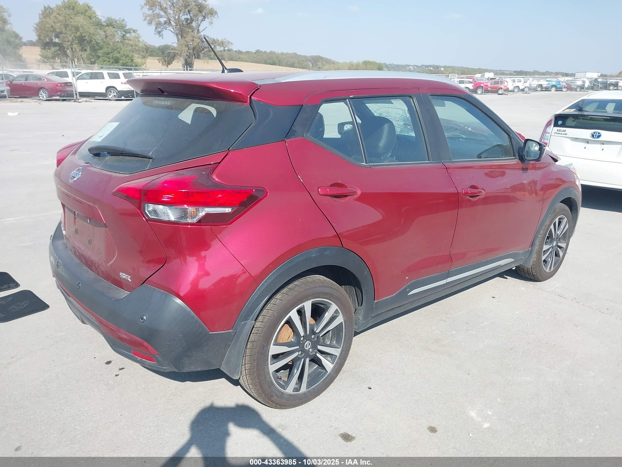 NISSAN KICKS image 4