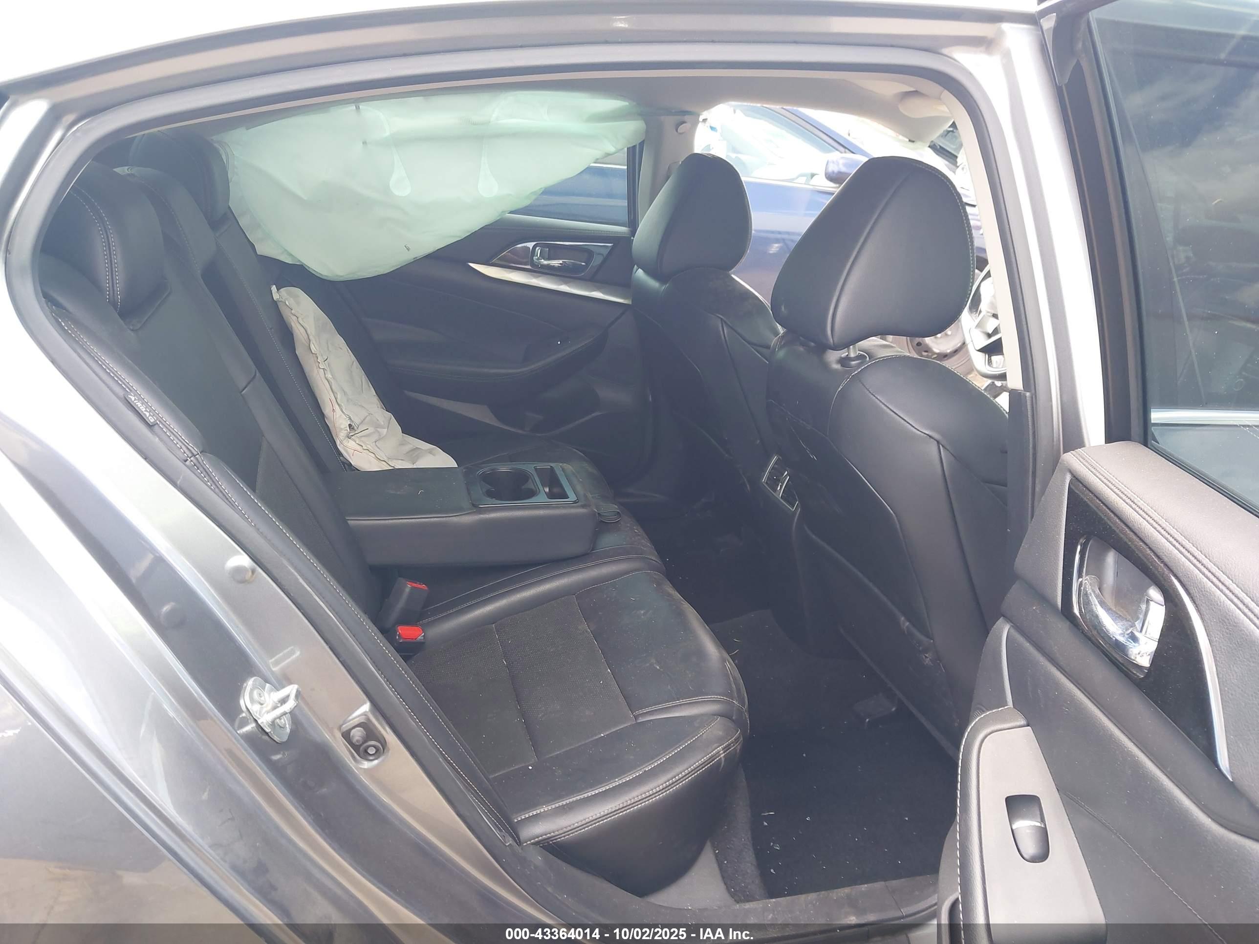 NISSAN MAXIMA image 8