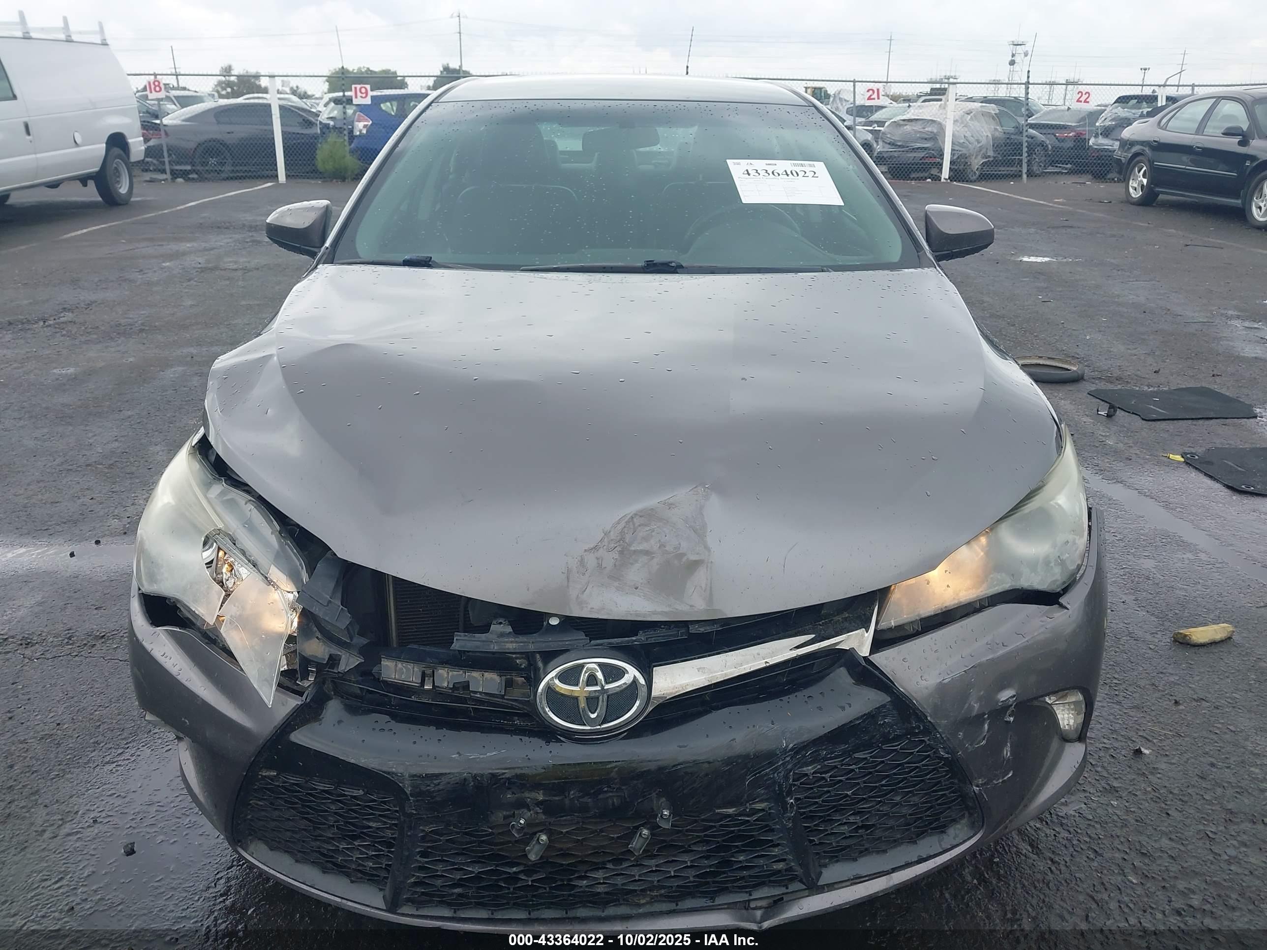 TOYOTA CAMRY image 6