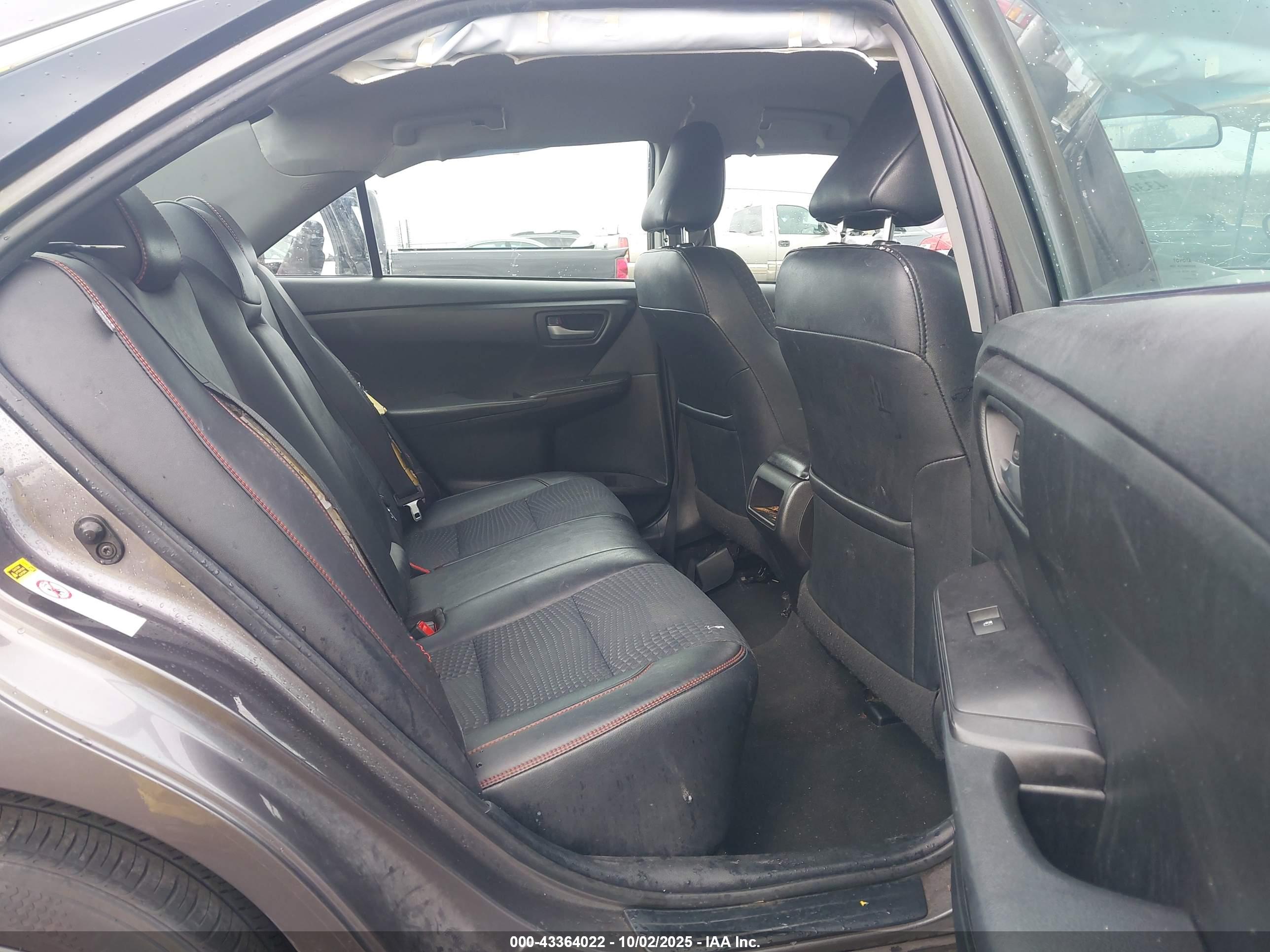 TOYOTA CAMRY image 8