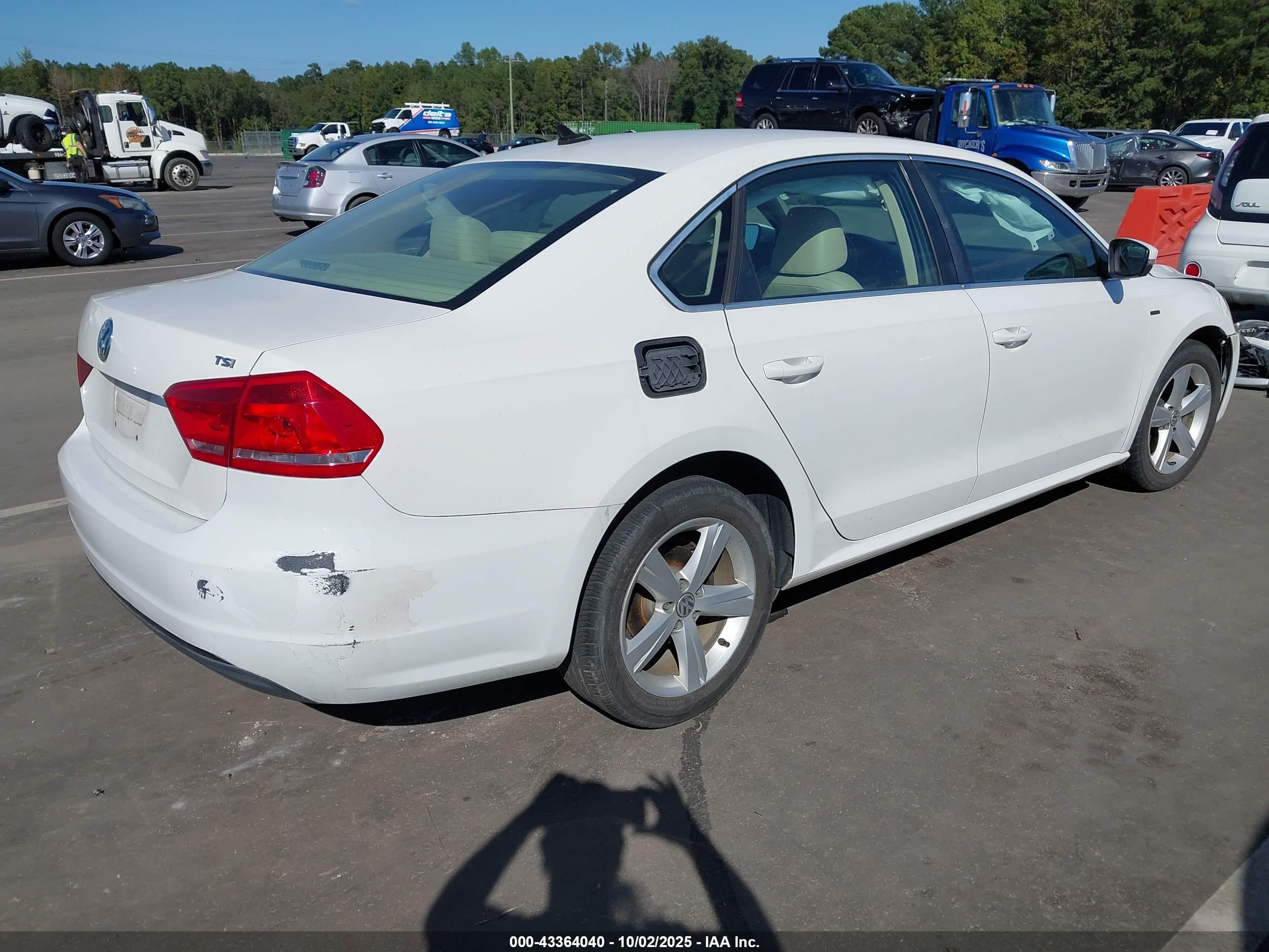 VOLKSWAGEN PASSAT image 4