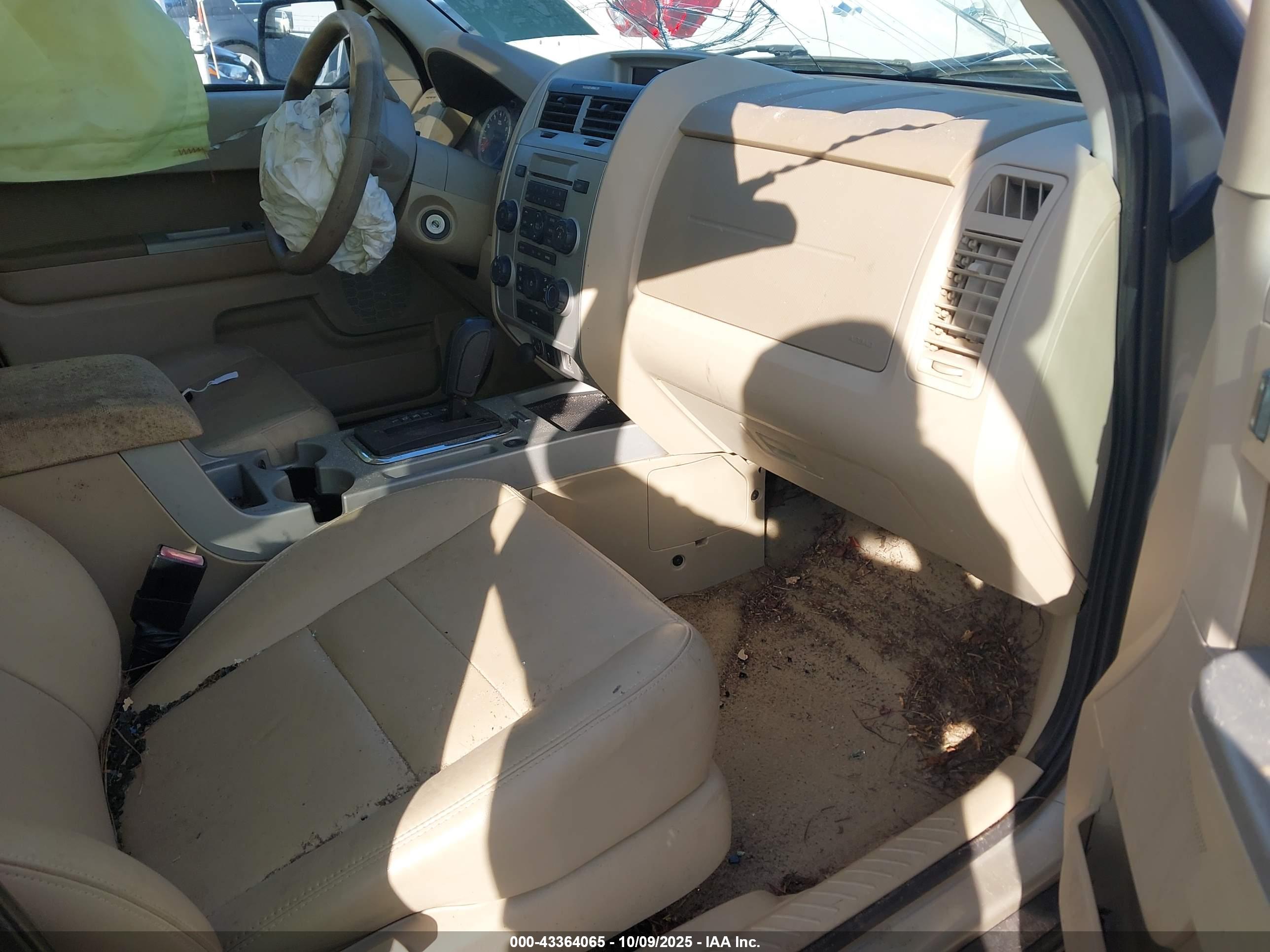 FORD ESCAPE image 5