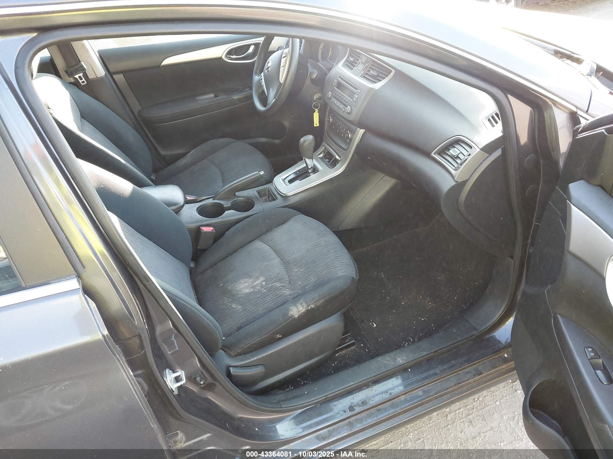 NISSAN SENTRA image 5
