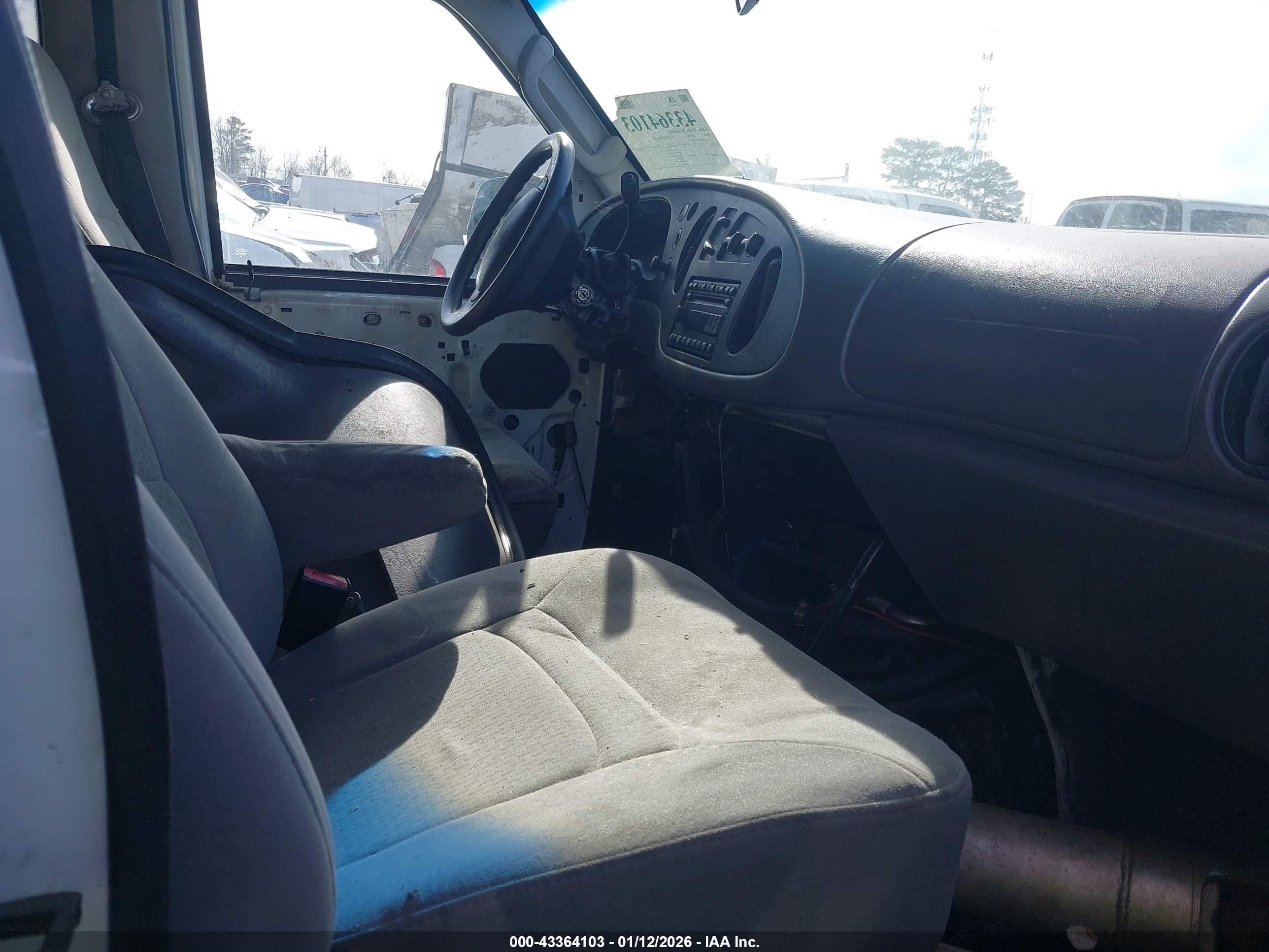 FORD E-350 image 5
