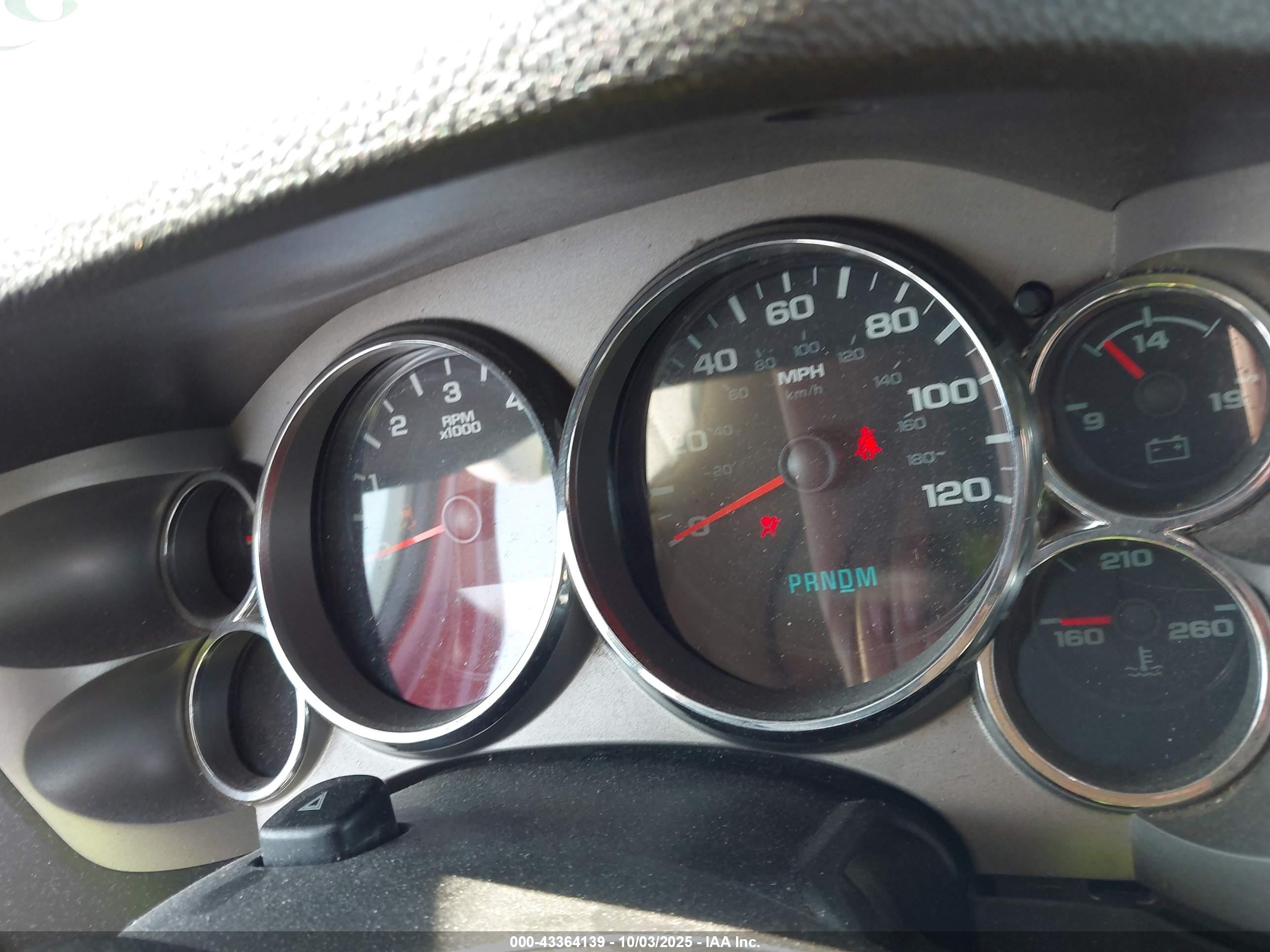 CHEVROLET SILVERADO image 7