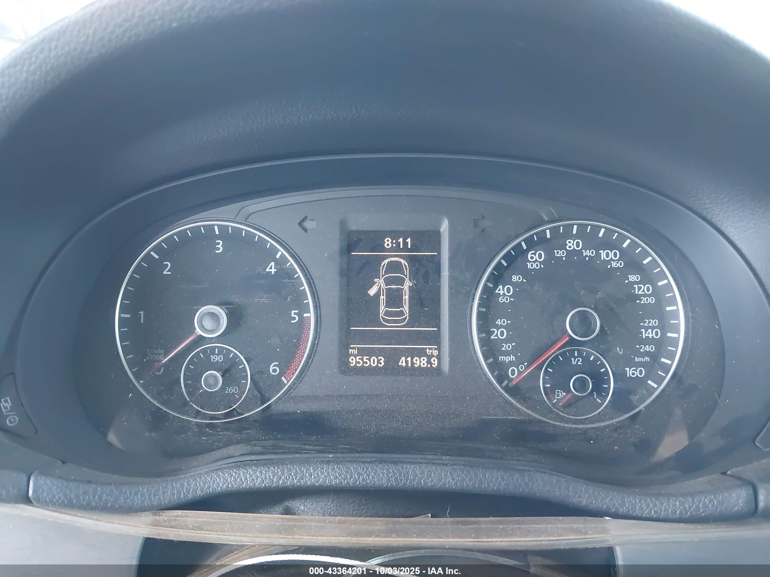 VOLKSWAGEN PASSAT image 7