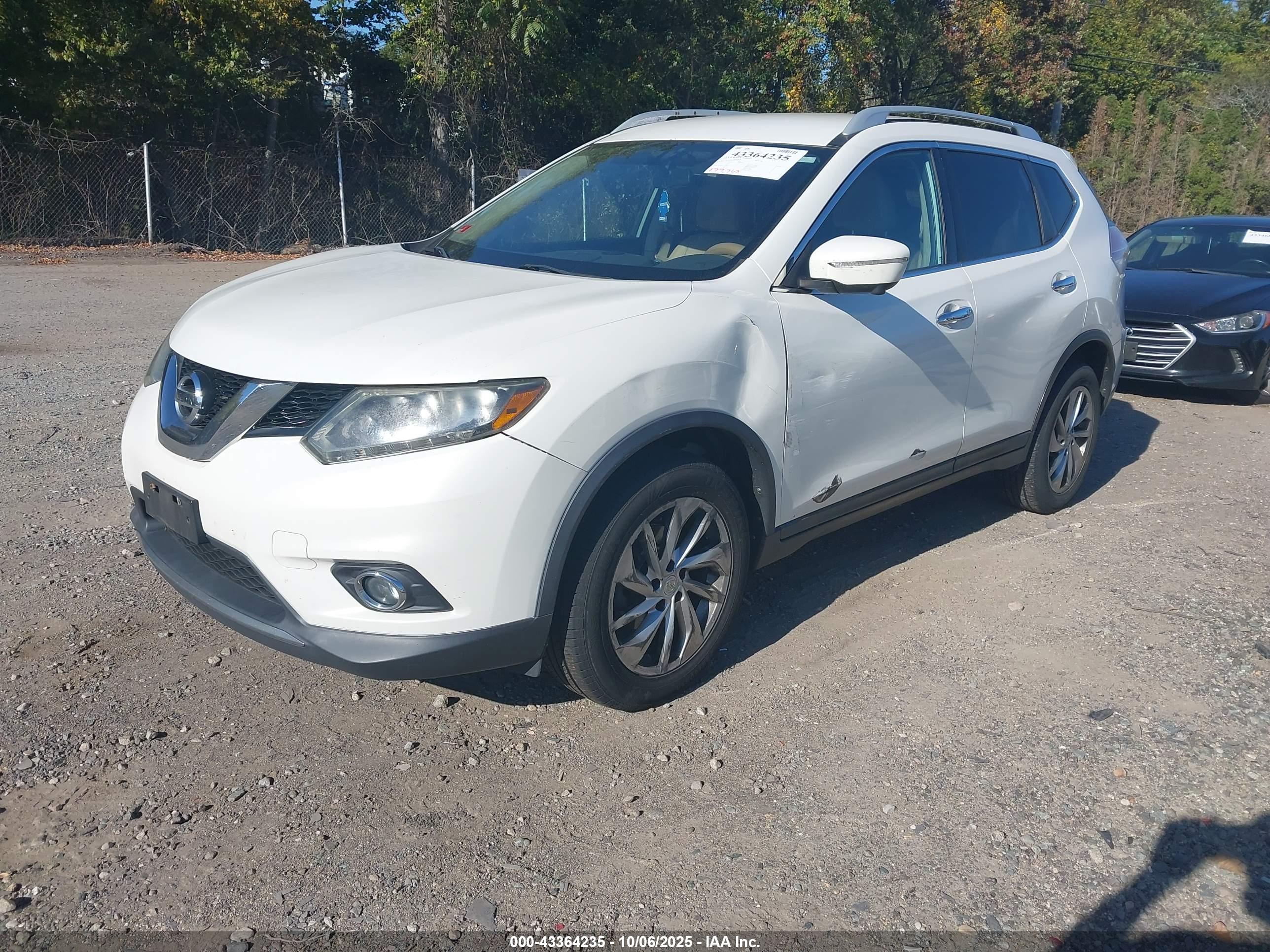 NISSAN ROGUE image 2