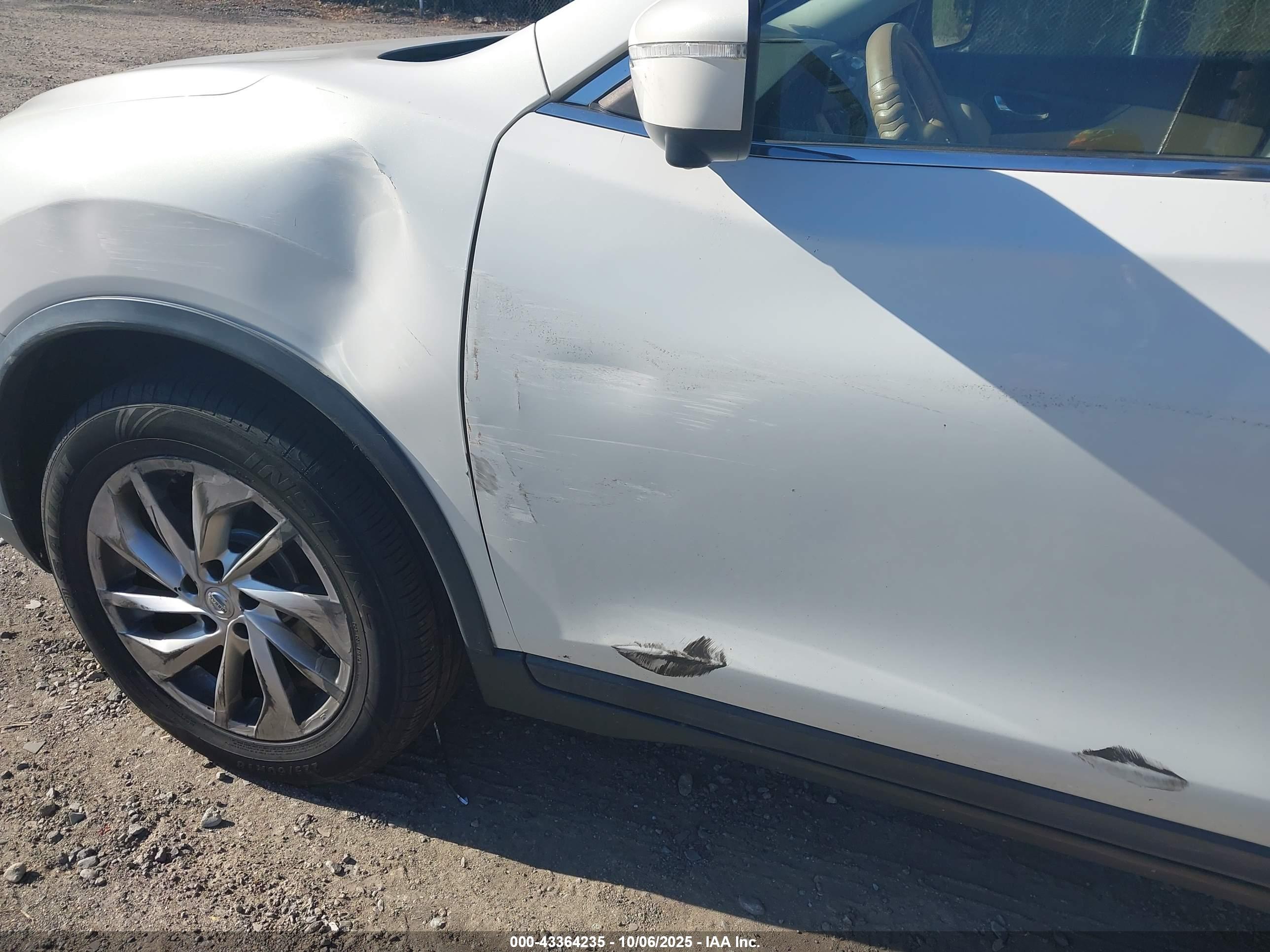 NISSAN ROGUE image 6