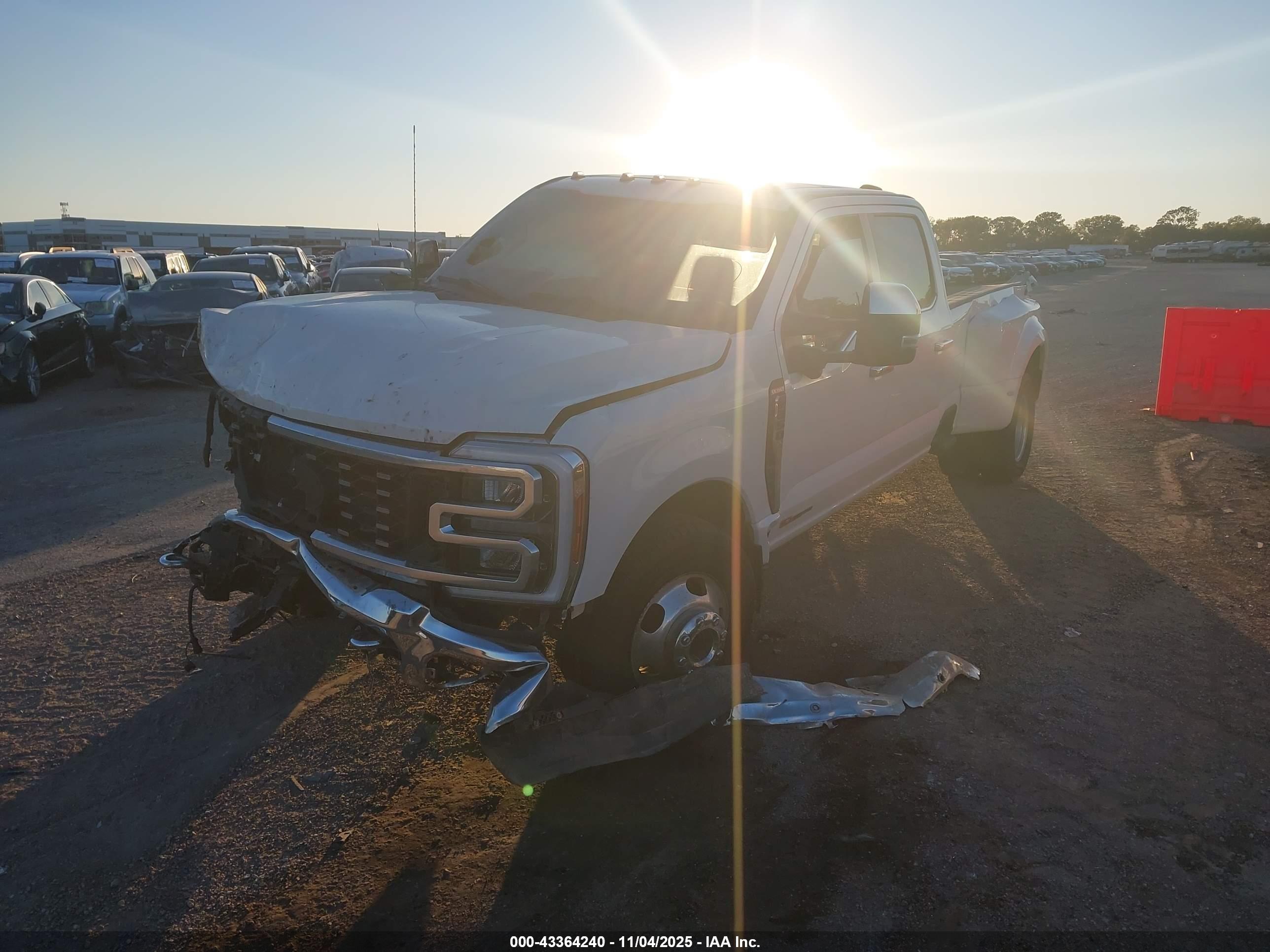FORD F-350 image 2
