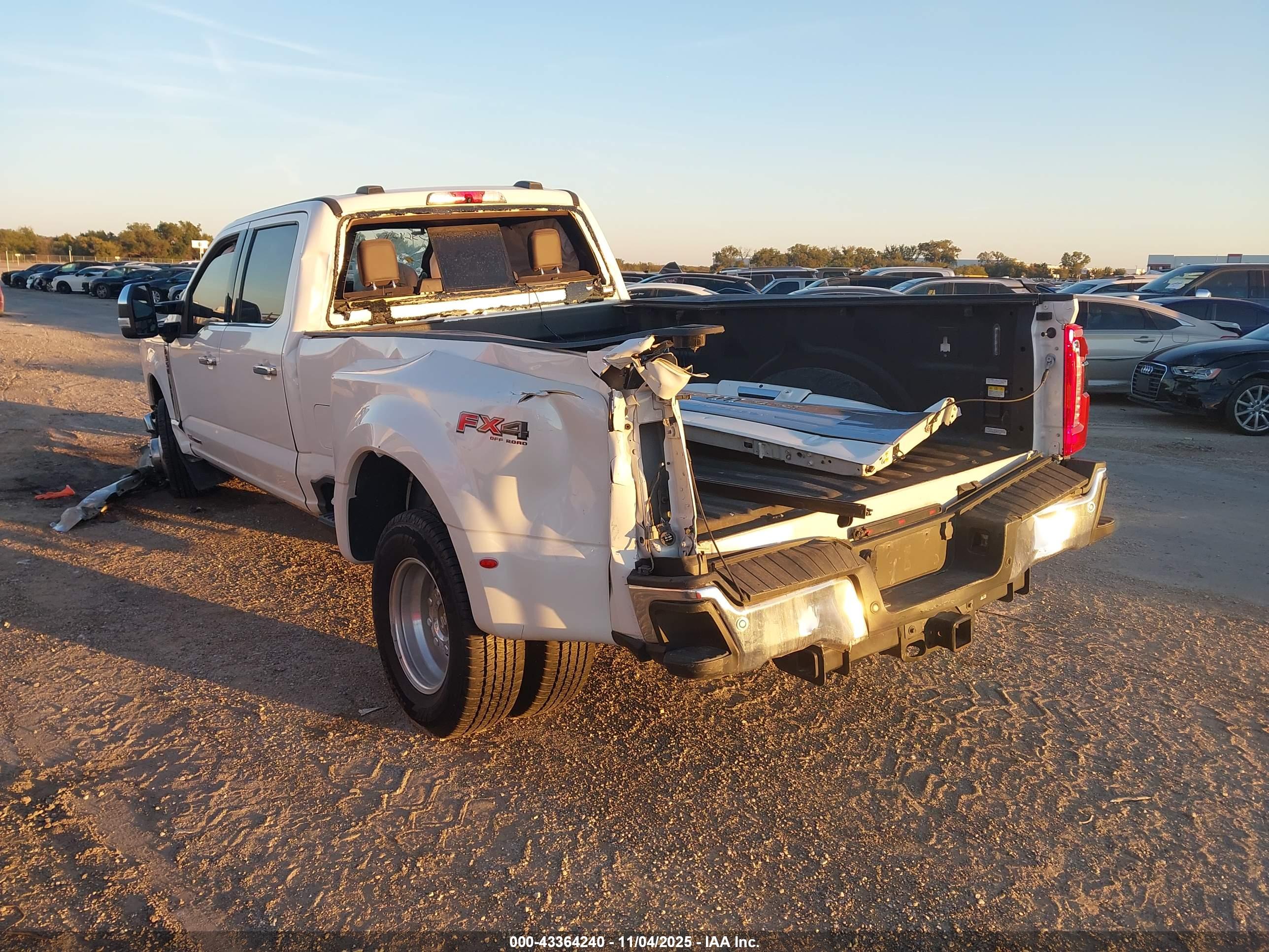 FORD F-350 image 3