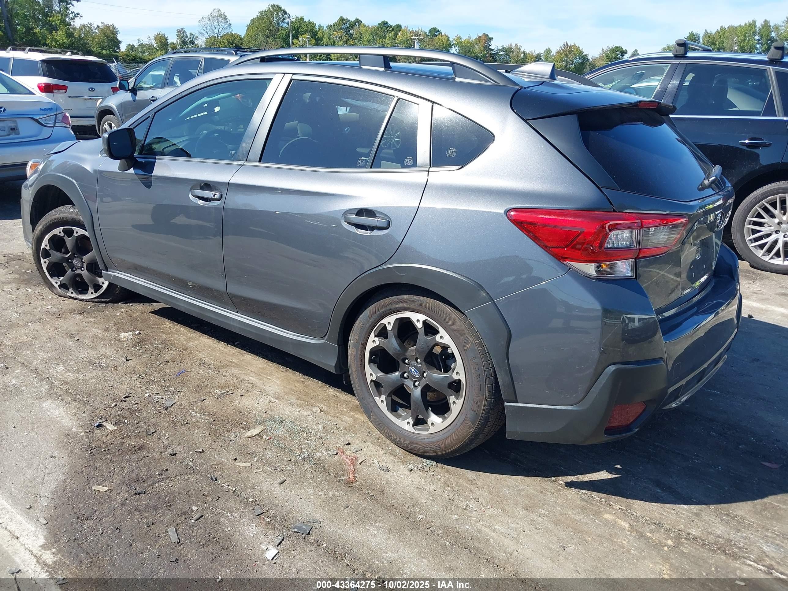 SUBARU CROSSTREK image 3
