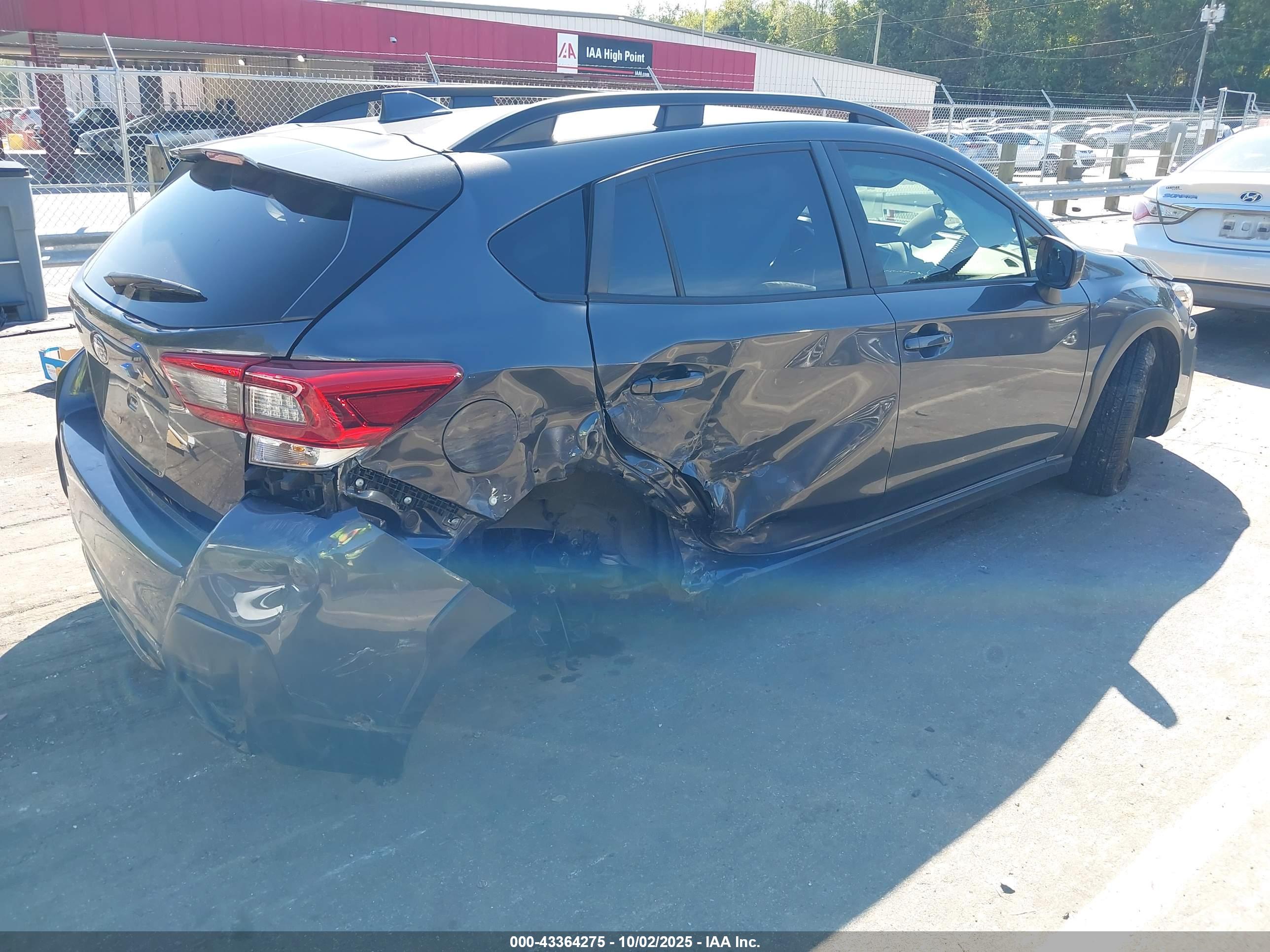 SUBARU CROSSTREK image 4