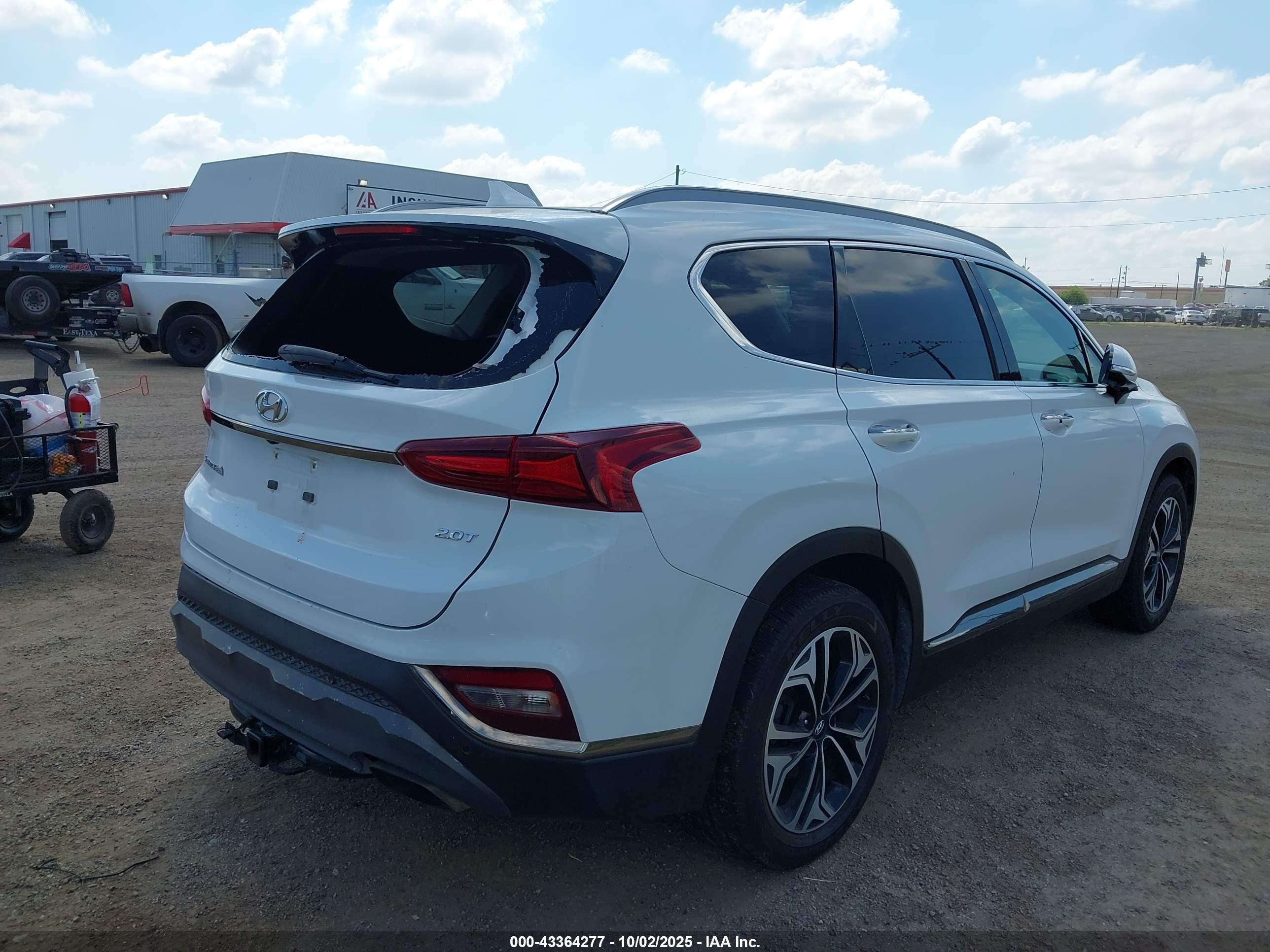HYUNDAI SANTA image 4