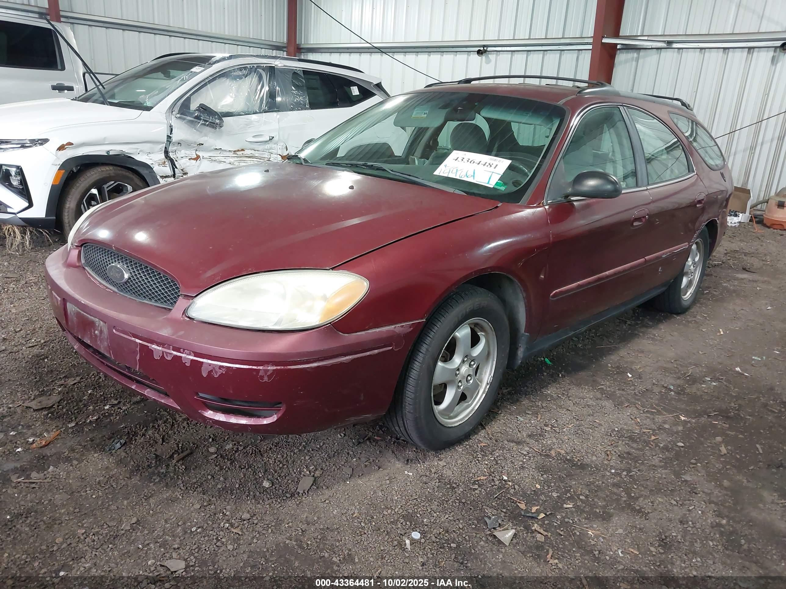 FORD TAURUS image 2