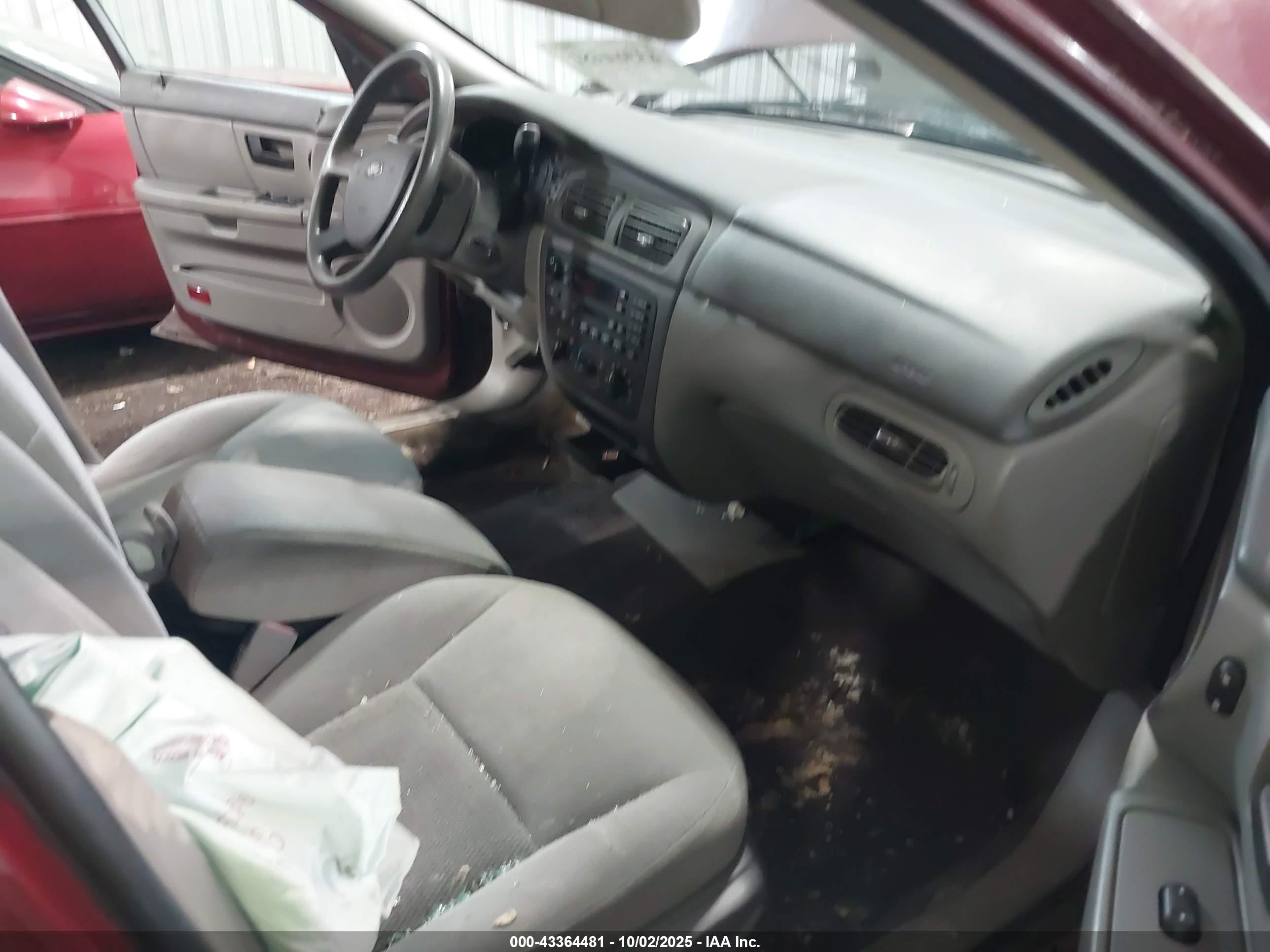 FORD TAURUS image 5