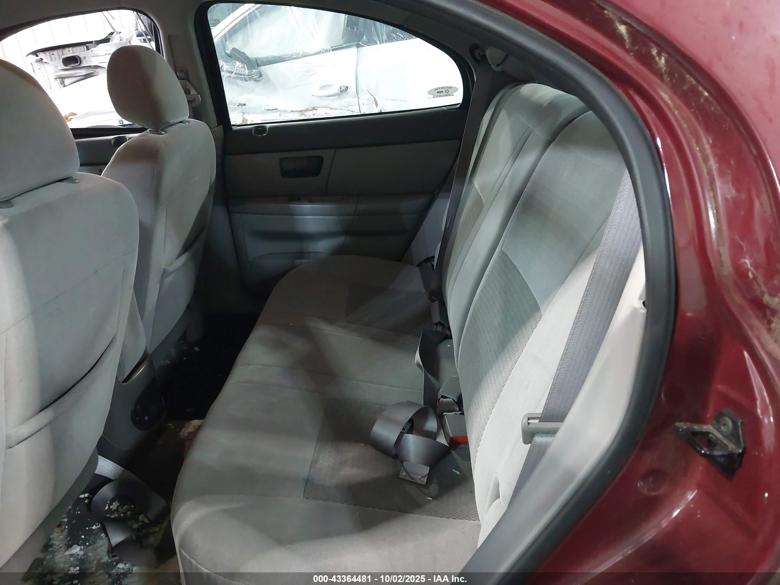 FORD TAURUS image 8