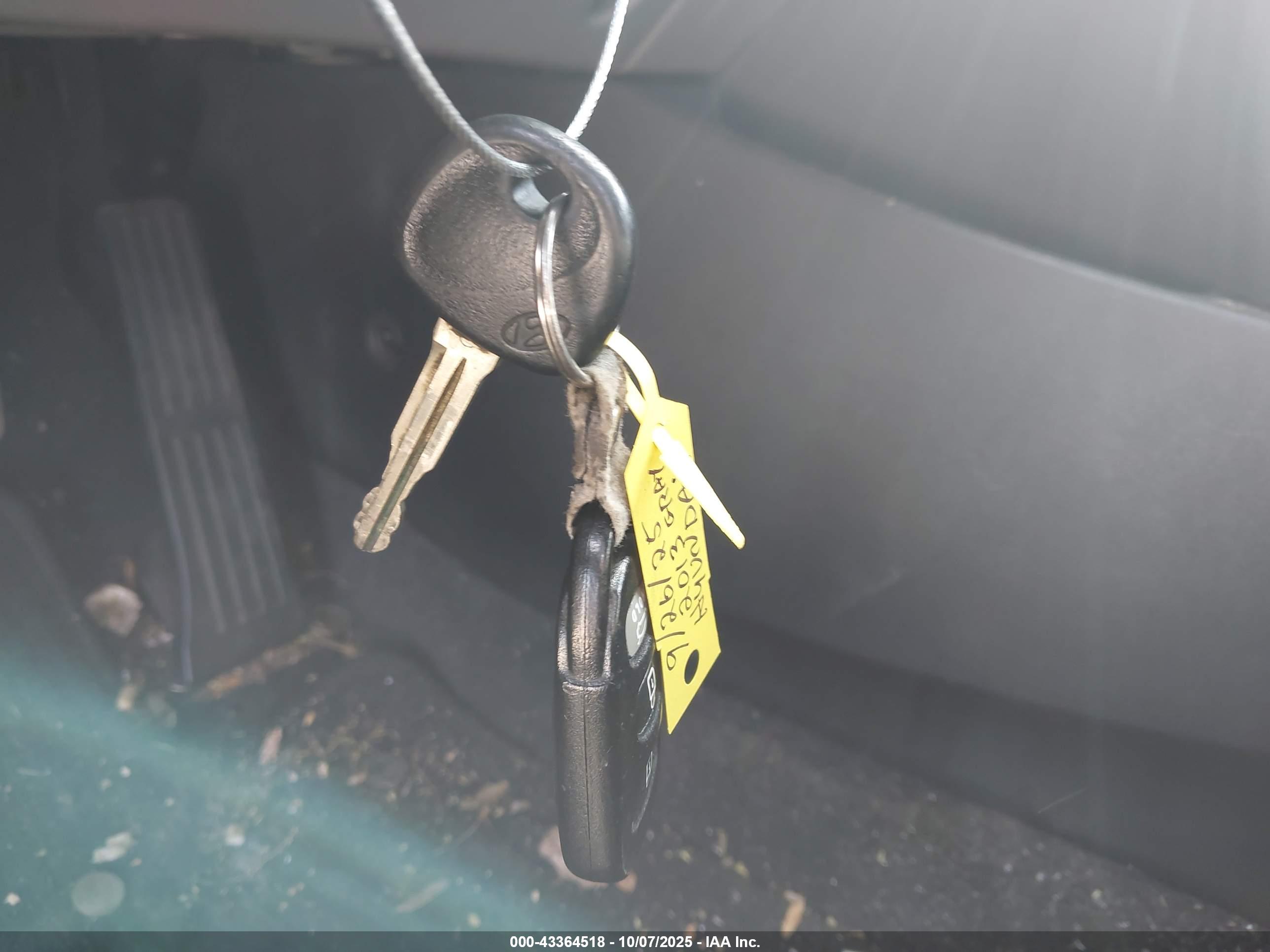 HYUNDAI ELANTRA image 11