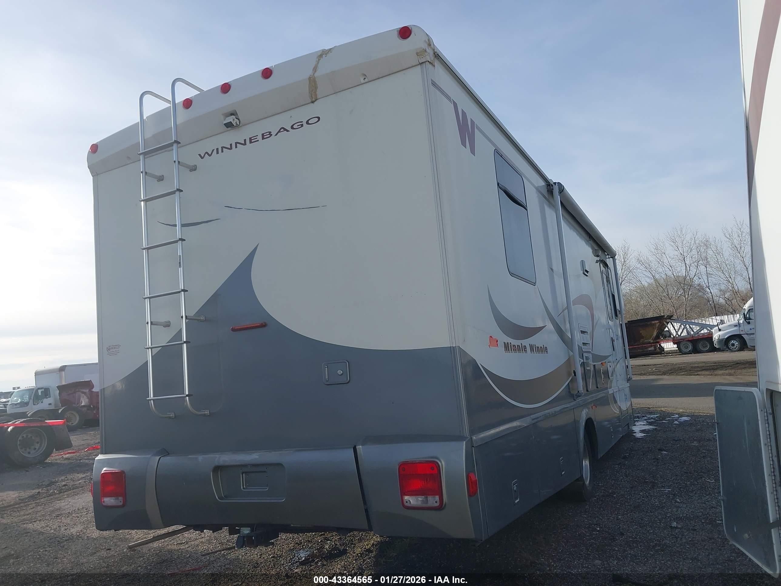 FORD E-450 image 4