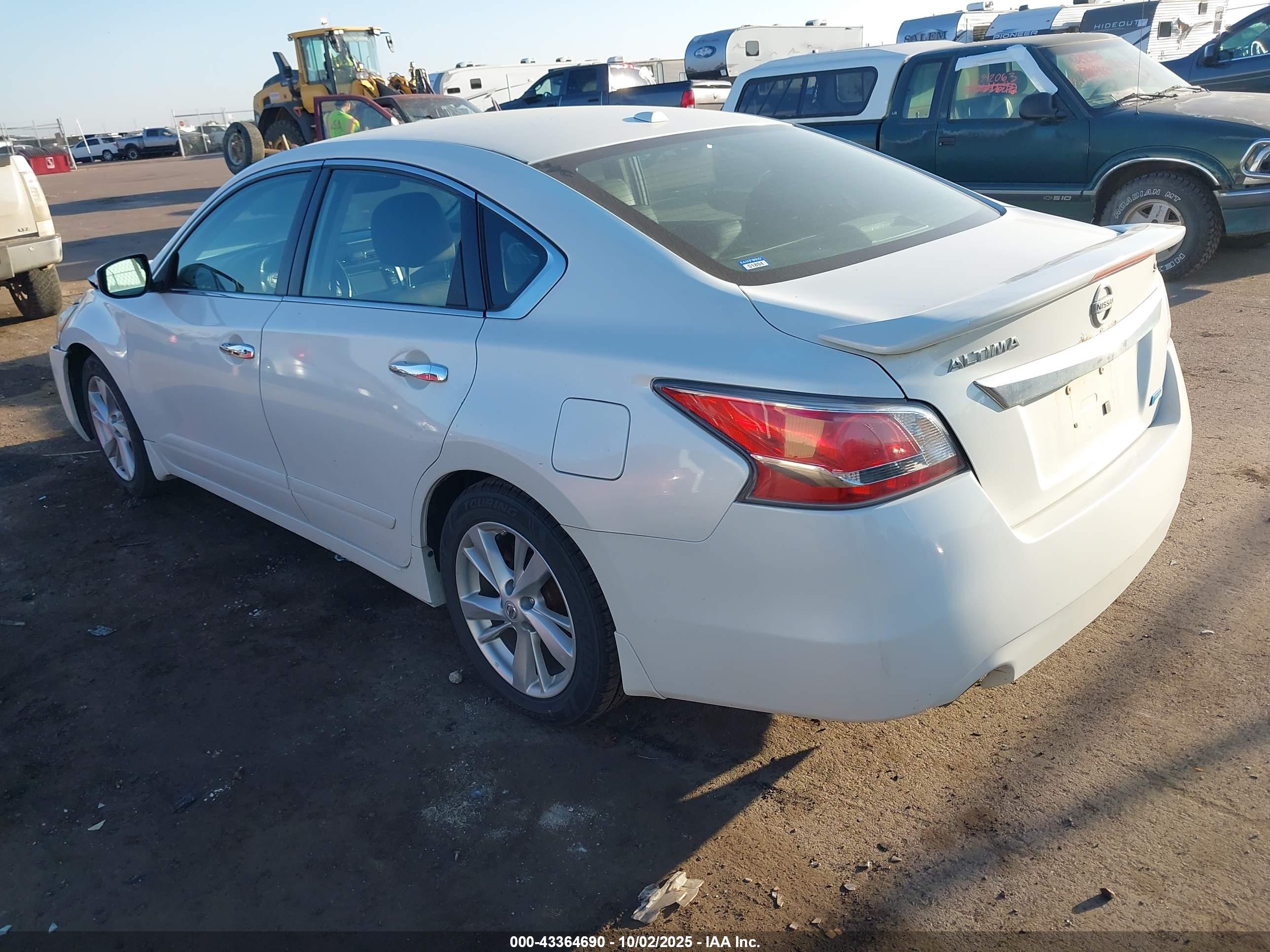 NISSAN ALTIMA image 3