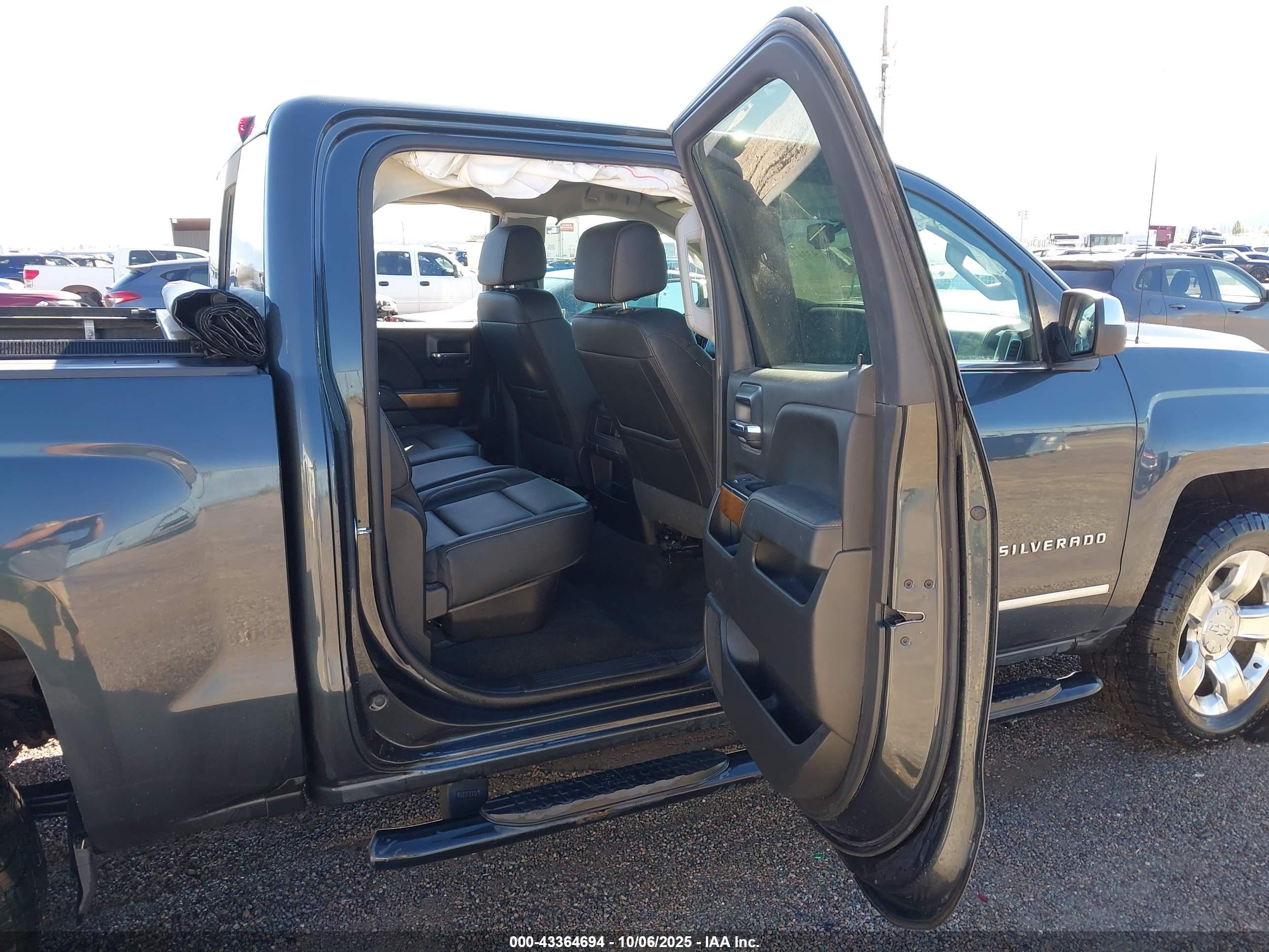 CHEVROLET SILVERADO image 8