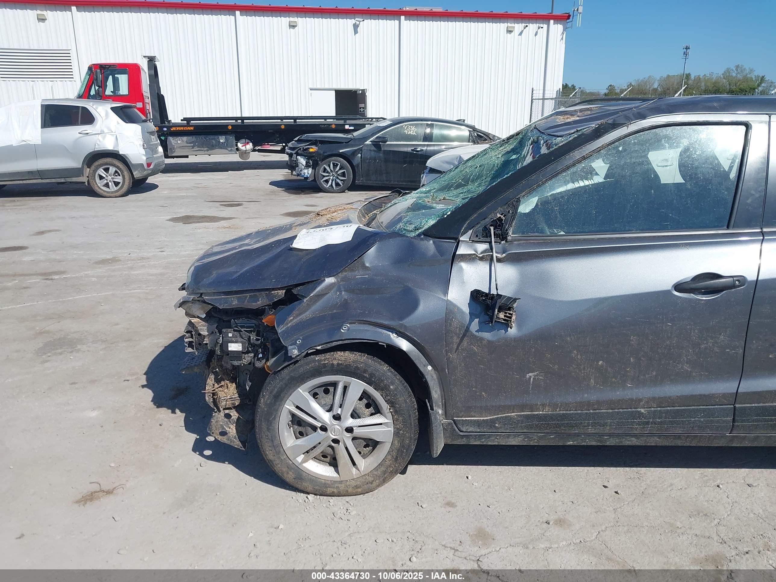NISSAN KICKS image 6