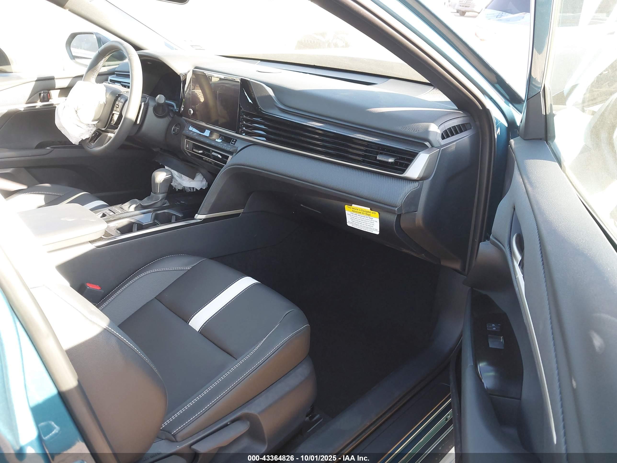 TOYOTA CAMRY image 5