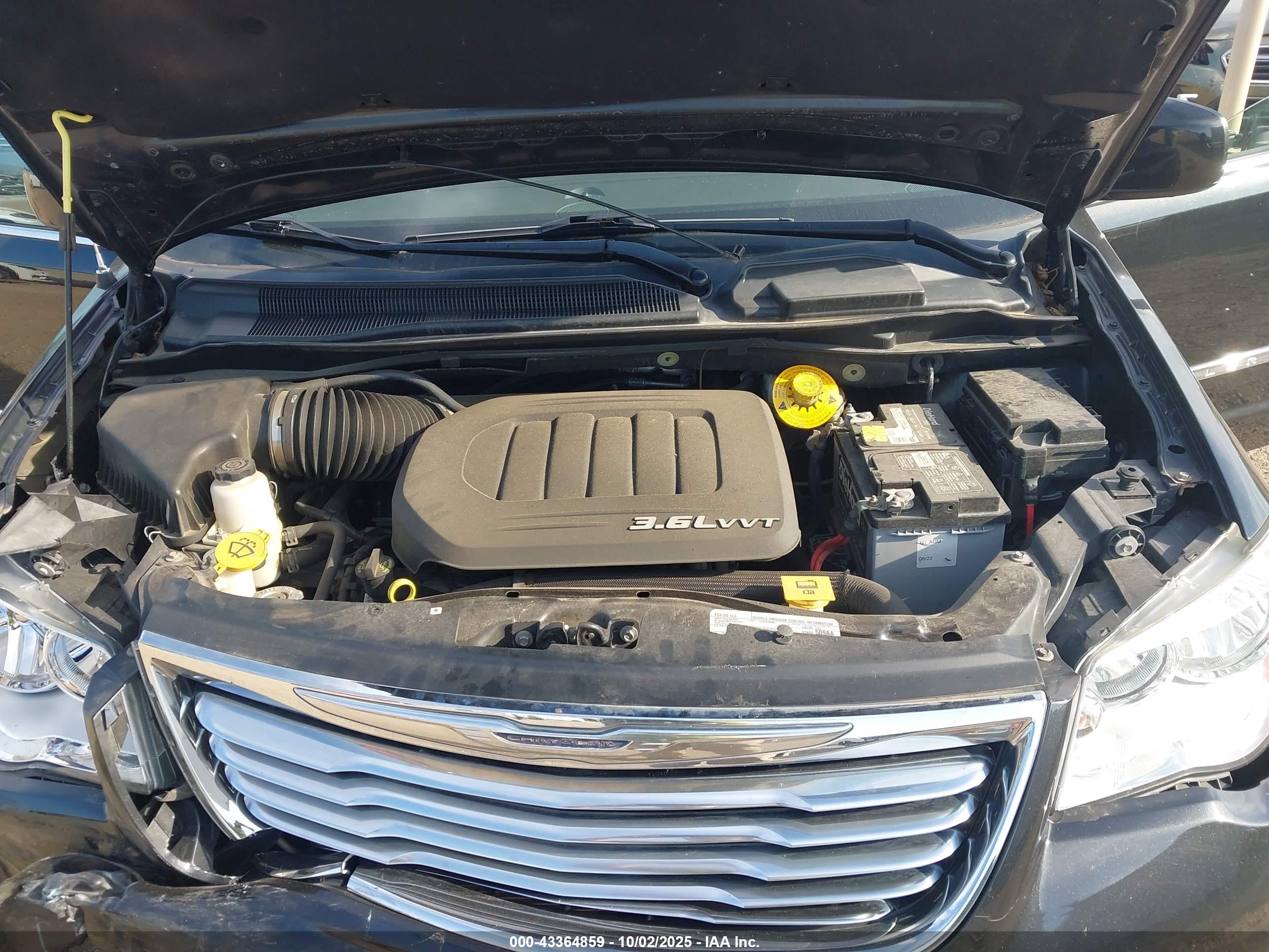 CHRYSLER TOWN image 10