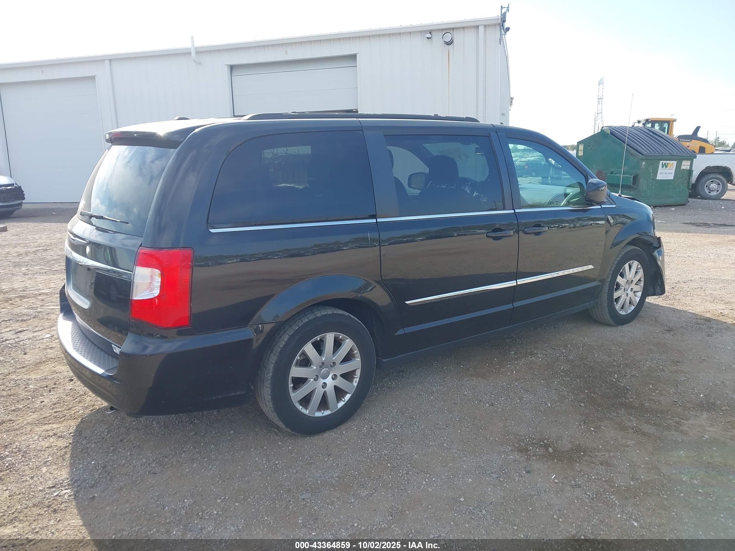 CHRYSLER TOWN image 4